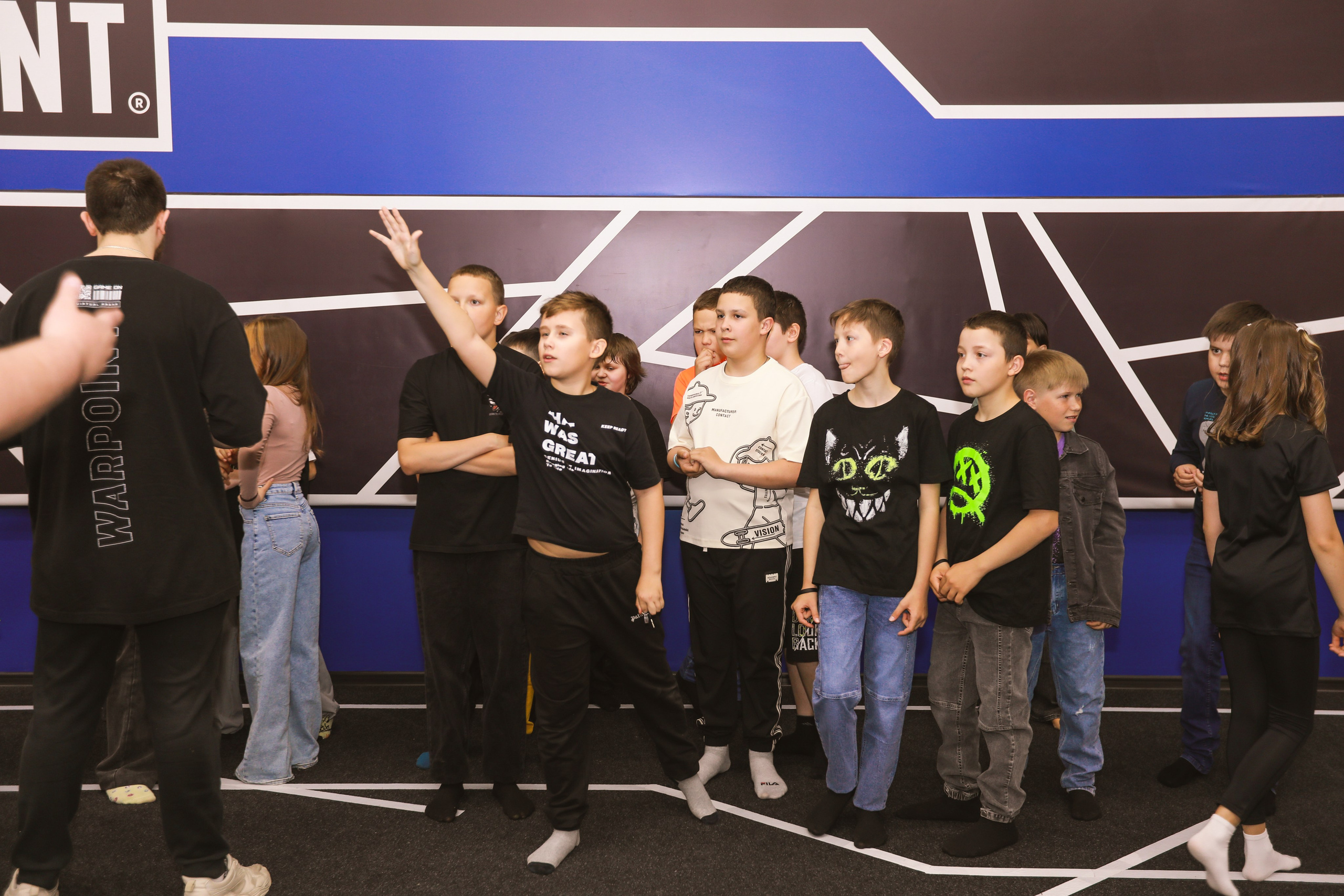 Arena Warpoint, Выпускной 4Д — 2024, дети, школа, 4 класс, последний звонок, детские игры, ученики, выпускники, начальная школа