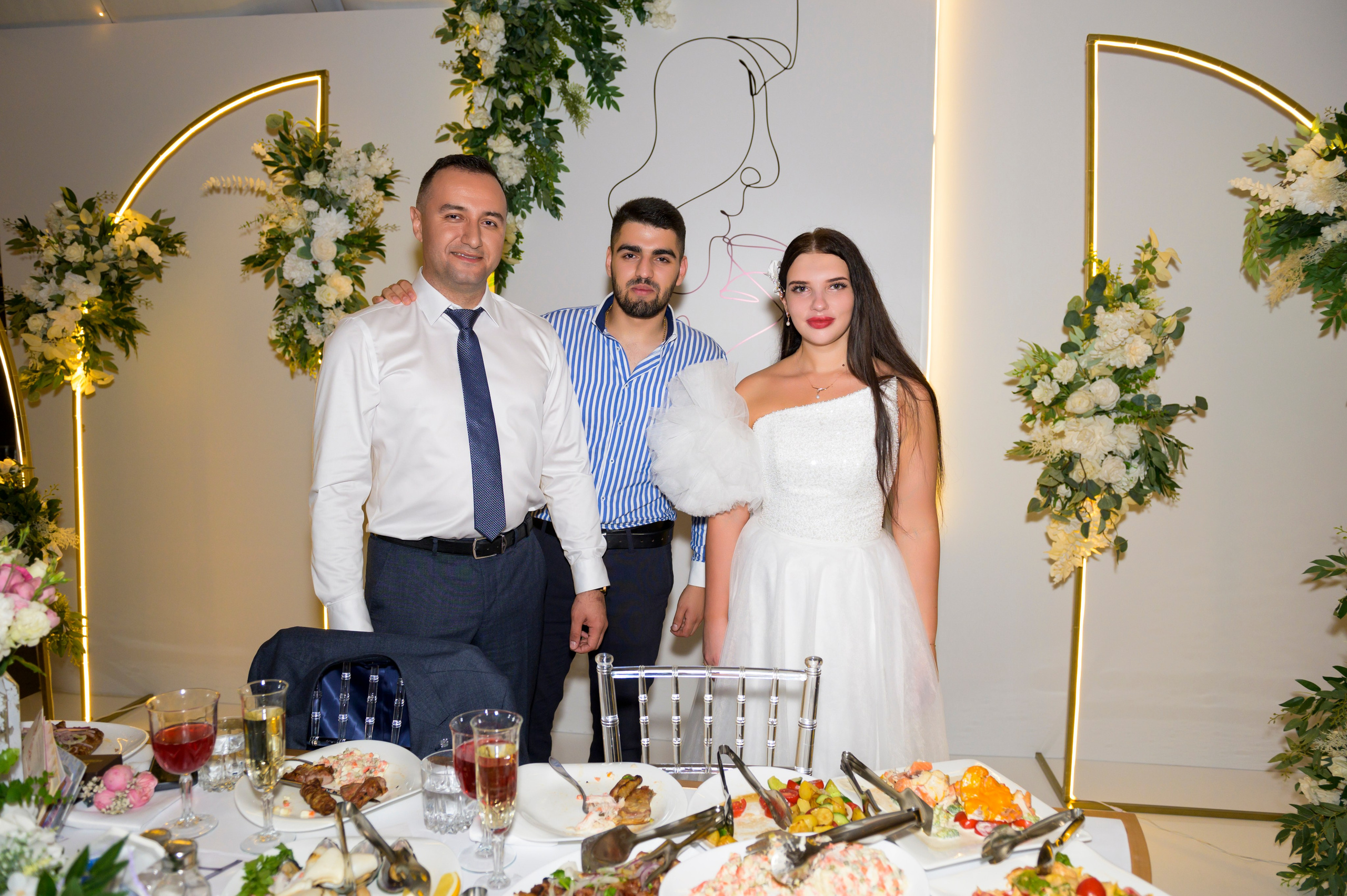 Алина и Адем. Свадебный банкет. Семейный и свадебный фотограф во Владивостоке
