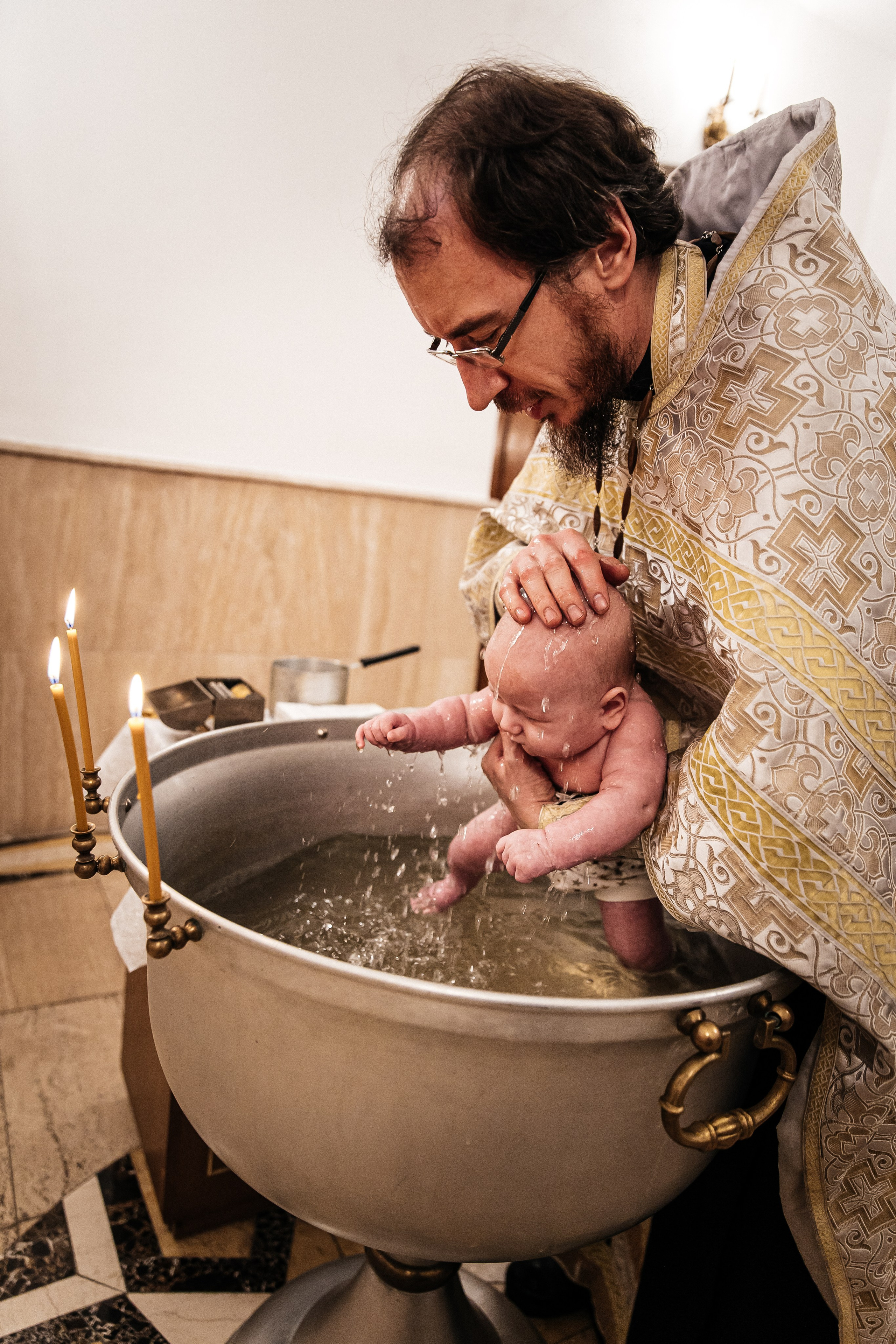 Таинство крещения Савелия. Александра, репортажный и событийный фотограф
