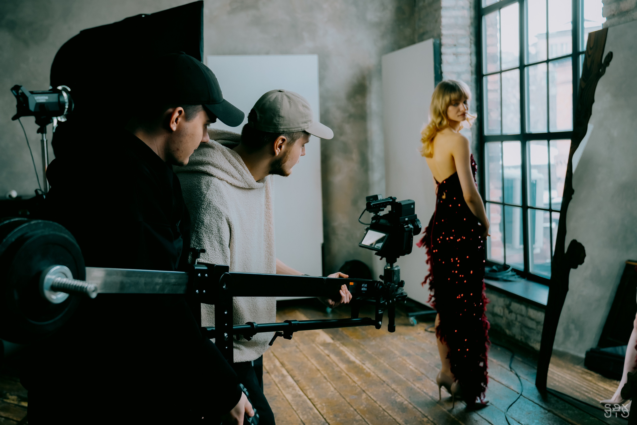 Видеопродакшн BACKED ROLL