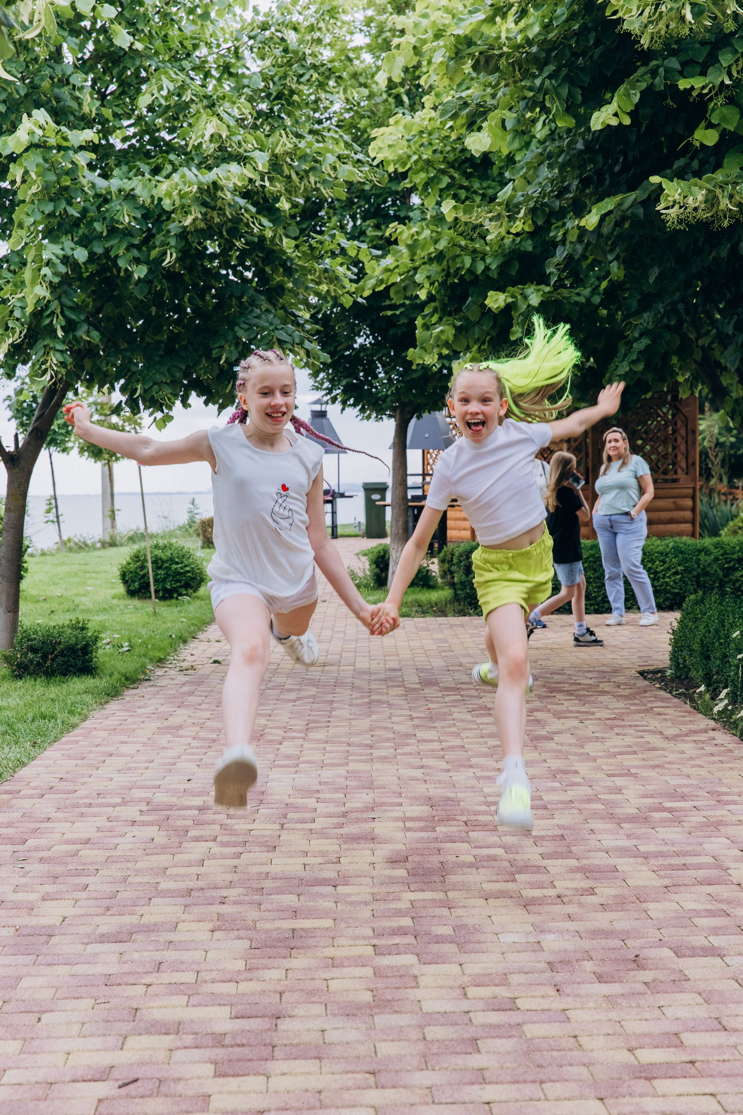 4 класс Лицей № 4. Фотограф и Видеограф в Краснодаре Юлия Солодченко