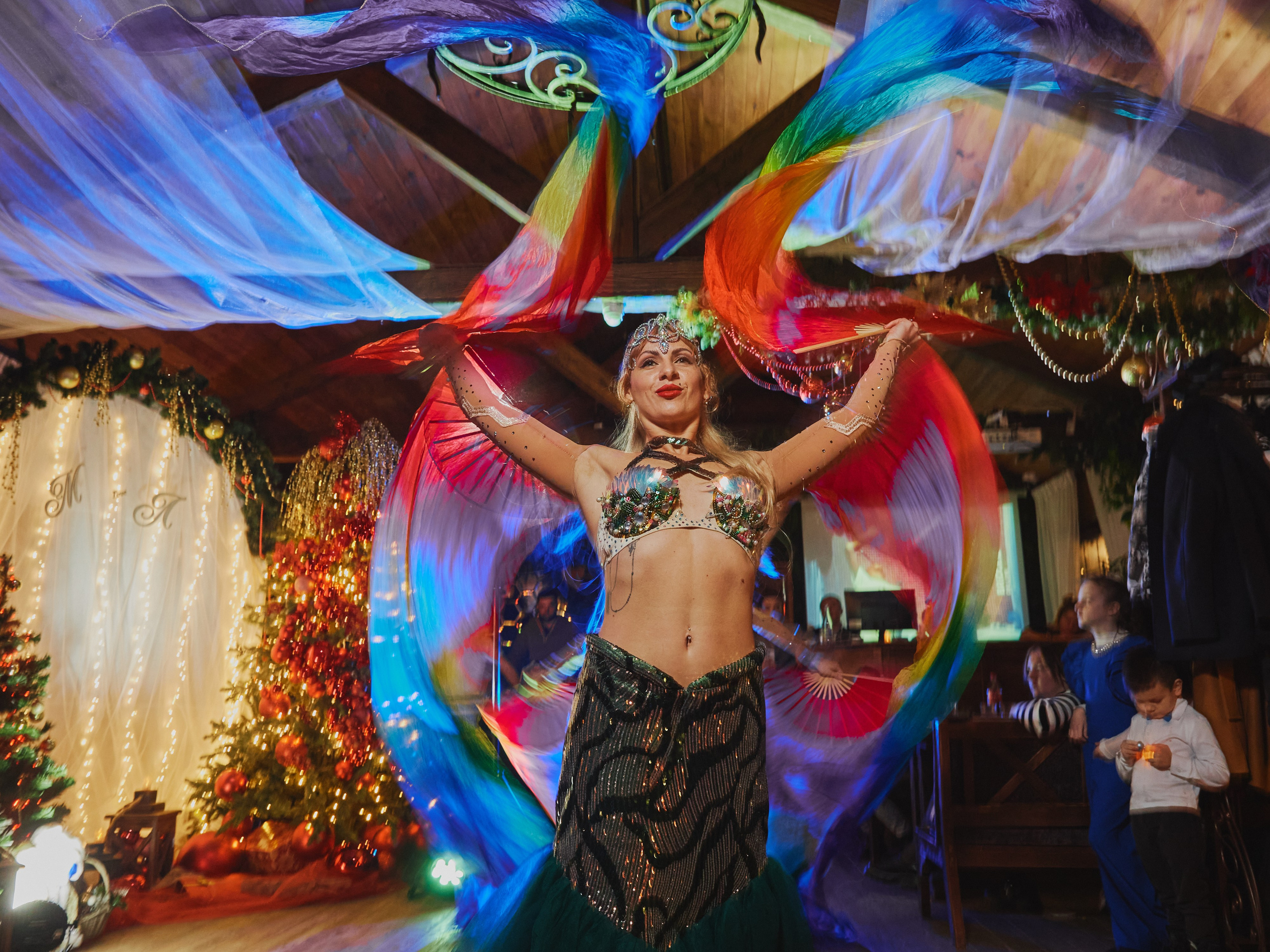 Фотография выступления  шоу-балет "Pandora" на свадебном банкете