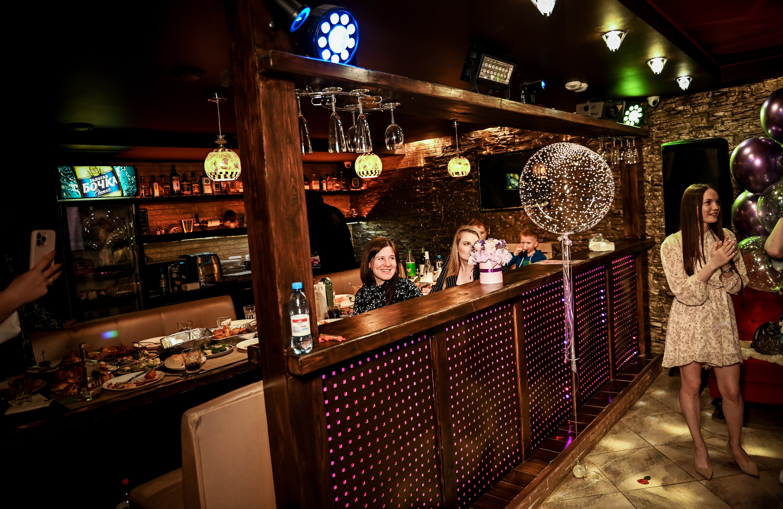 День рождения. Свадебный, семейный, детский, контент фотограф в Омске Максим Ильин