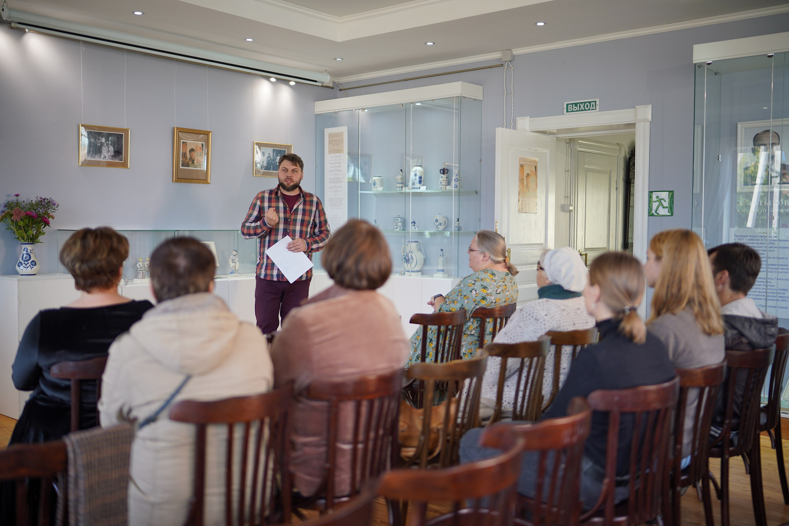 Gzhel lyrics by Nina Kvitnitskaya — Гжельская лирика Нины Квитницкой