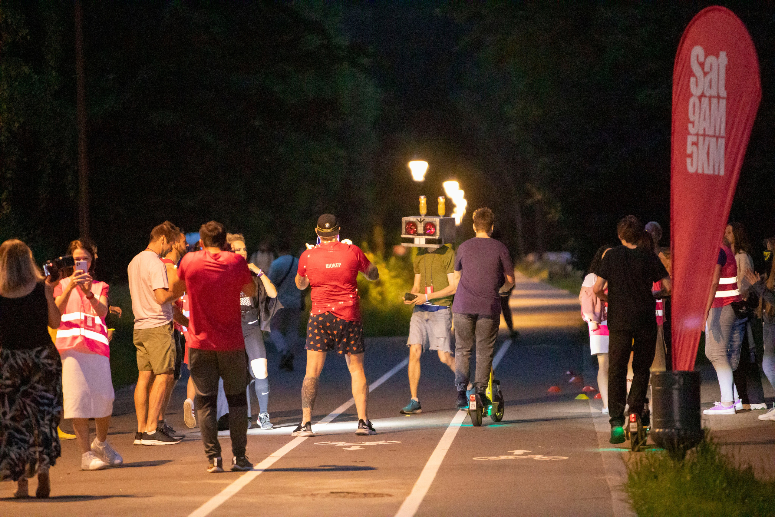 S95 Кусково, ночная тема, 2 июля 2023 г. Фотограф Сергей Ловкий