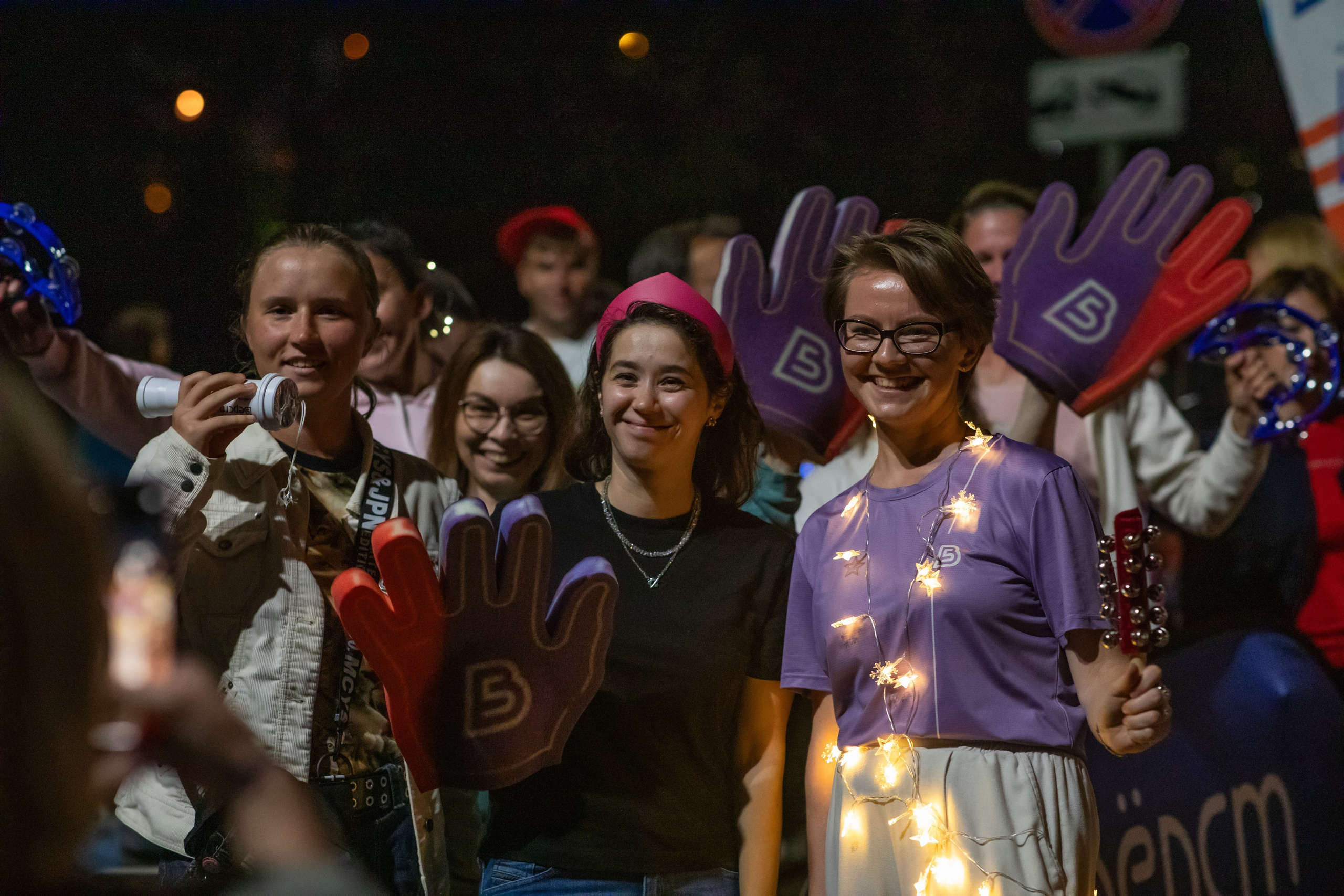 Самая крутая поддержка Ночного забега от 5 вёрст 03.08.24. Фотограф Сергей Ловкий