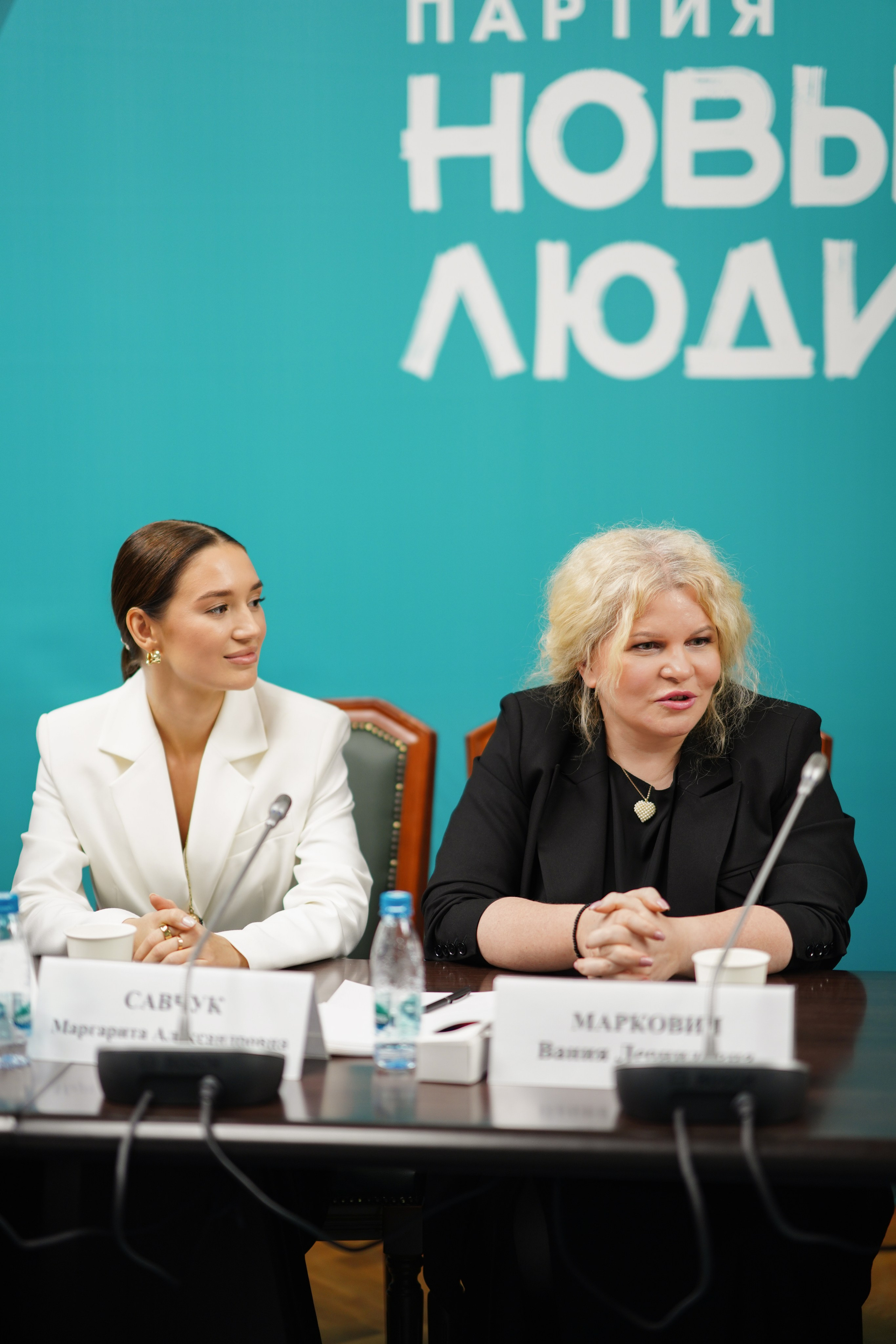 НОВЫЕ ЛЮДИ с Анфисой Чеховой. Главная