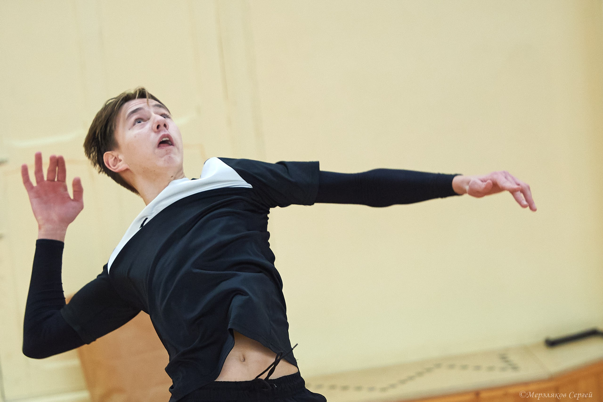 Новогодний турнир по волейболу. Ижевск. 15.12.2023. Спортивный репортажный фотограф в Ижевске Сергей Мерзляков