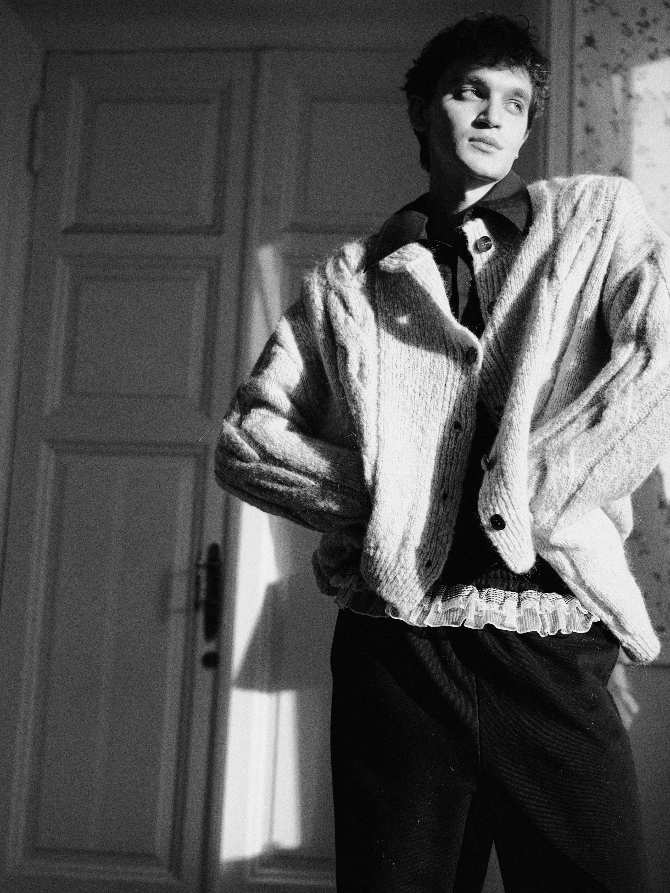 89233. Главная