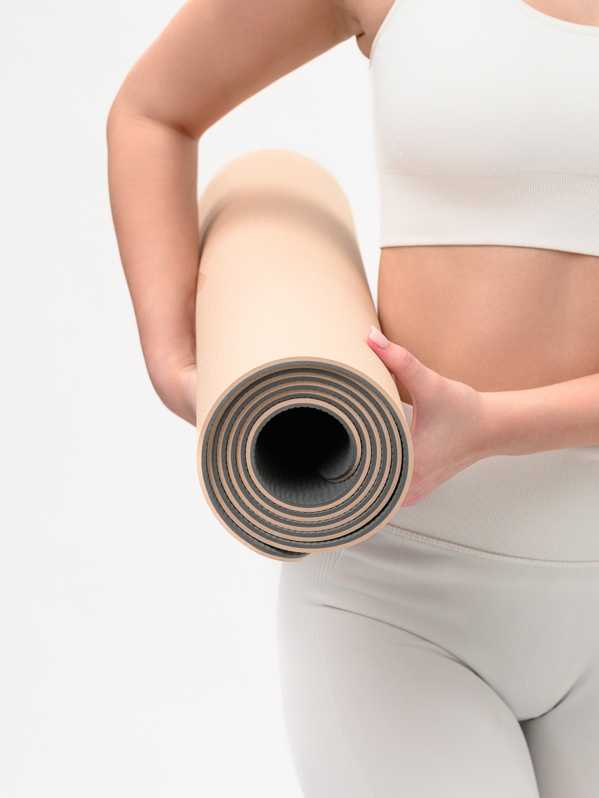 Спортивные костюмы и спортивные товары. Студия рекламной и предметной съемки товаров WELKO Studio