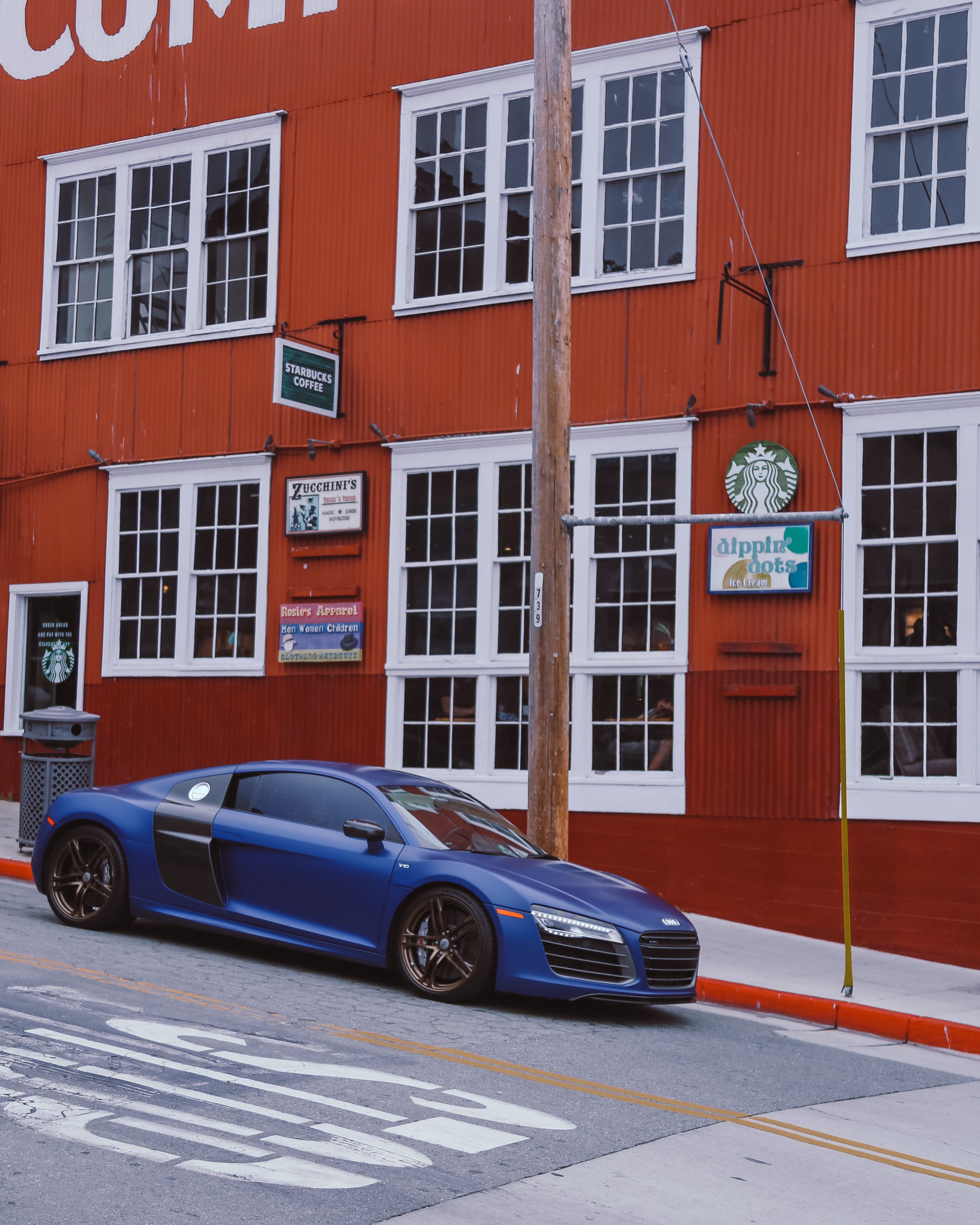 2013 Audi R8 V10. Mixturecaptures