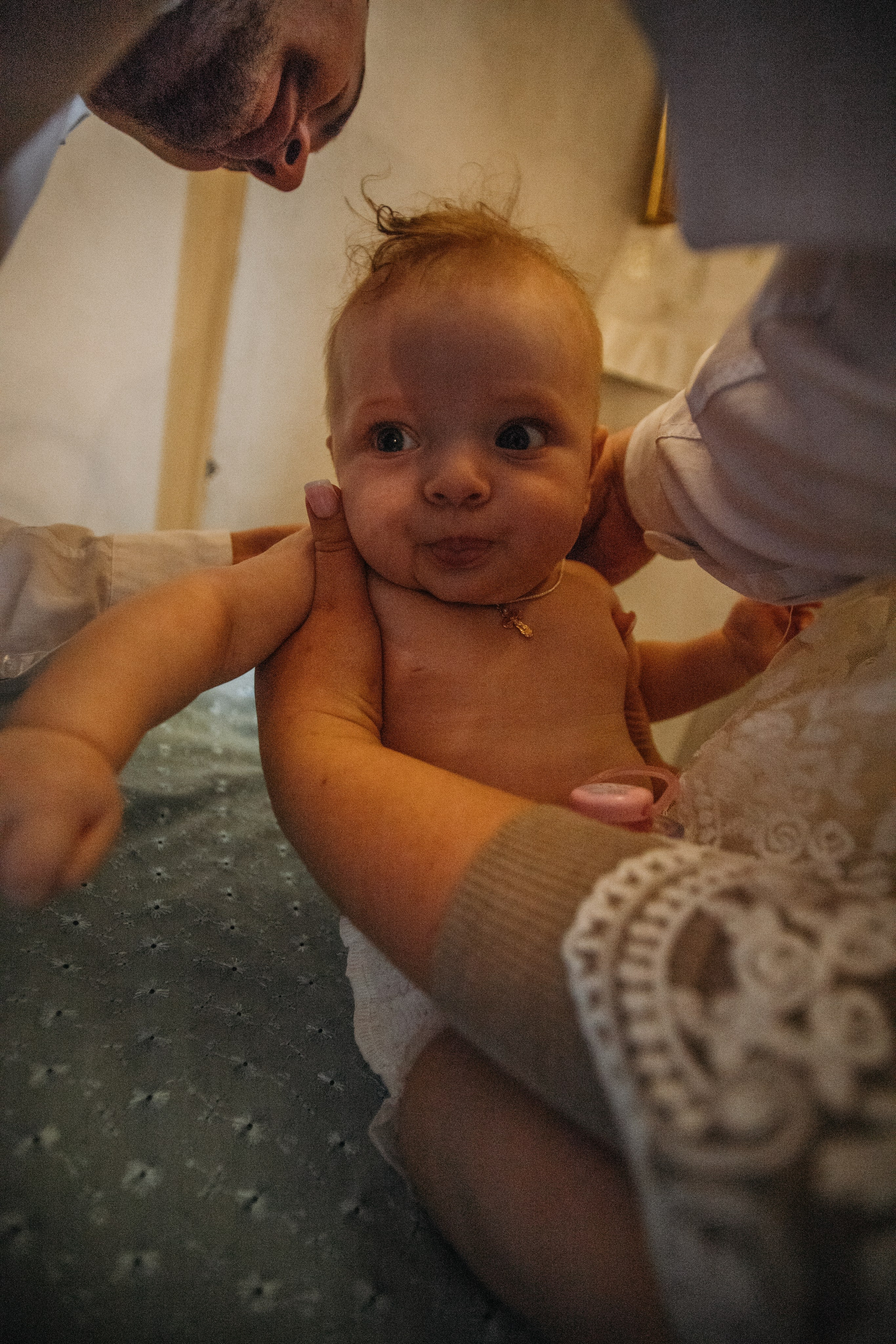 Крещение Аглаи. Венера Гайн. Репортажный фотограф  Тюмень. Обучение фотографии с 0