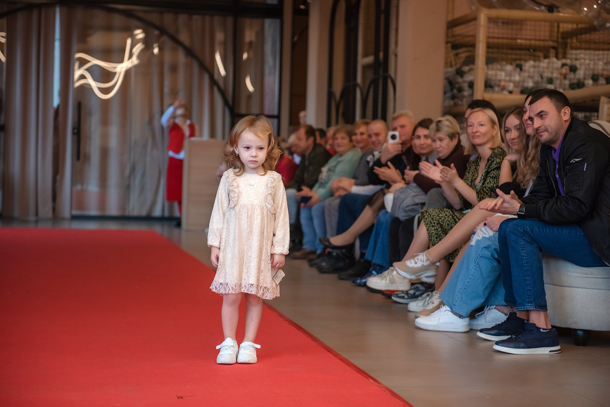 HAPPYkids дефиле в день мамы. Семейный и коммерческий фотограф в Сочи Александр Бодунов