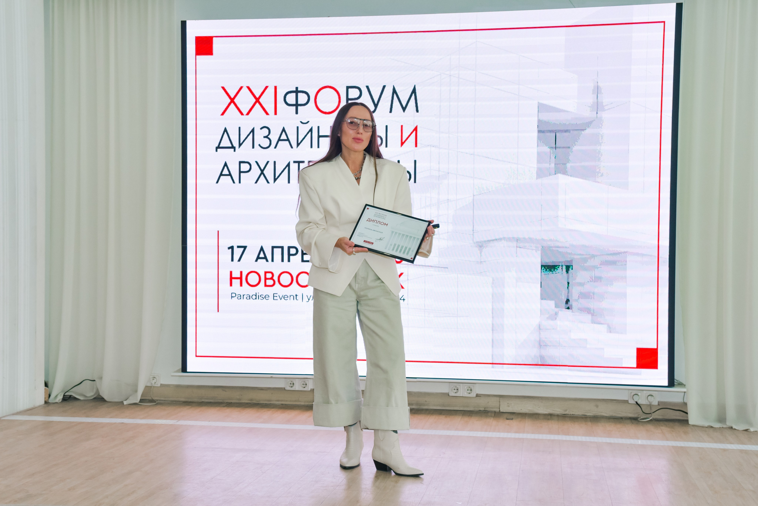 Love-Story фотосессия Новосибирск. Профессиональный свадебный и семейный фотограф в Новосибирске Ольга Огнева