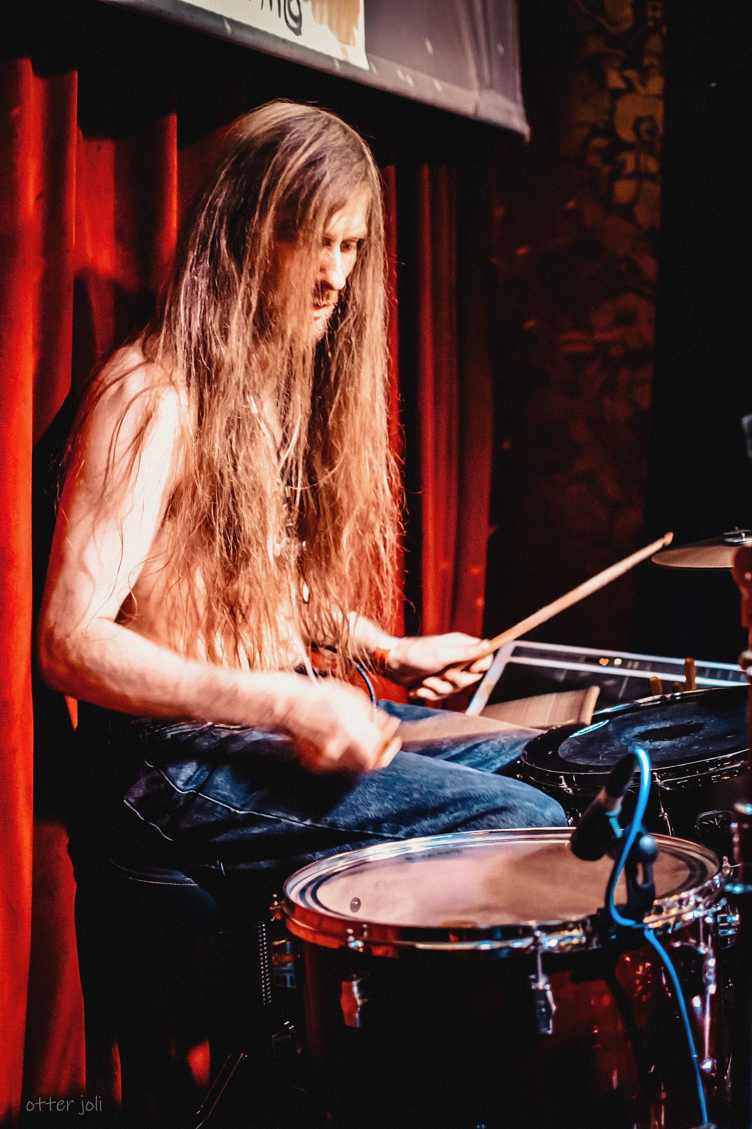 Anzhela Vopit | 16 Тонн Арбат. Концертный репортёр Валерия Сафина