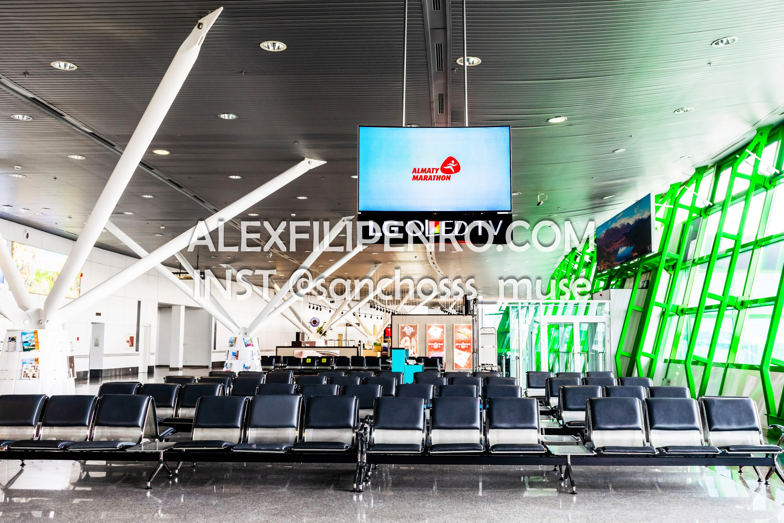 Фотосъемка для рекламного оператора MYD Production в Аэропорту Астаны. Фотограф интерьера недвижимости и архитектуры в Астане