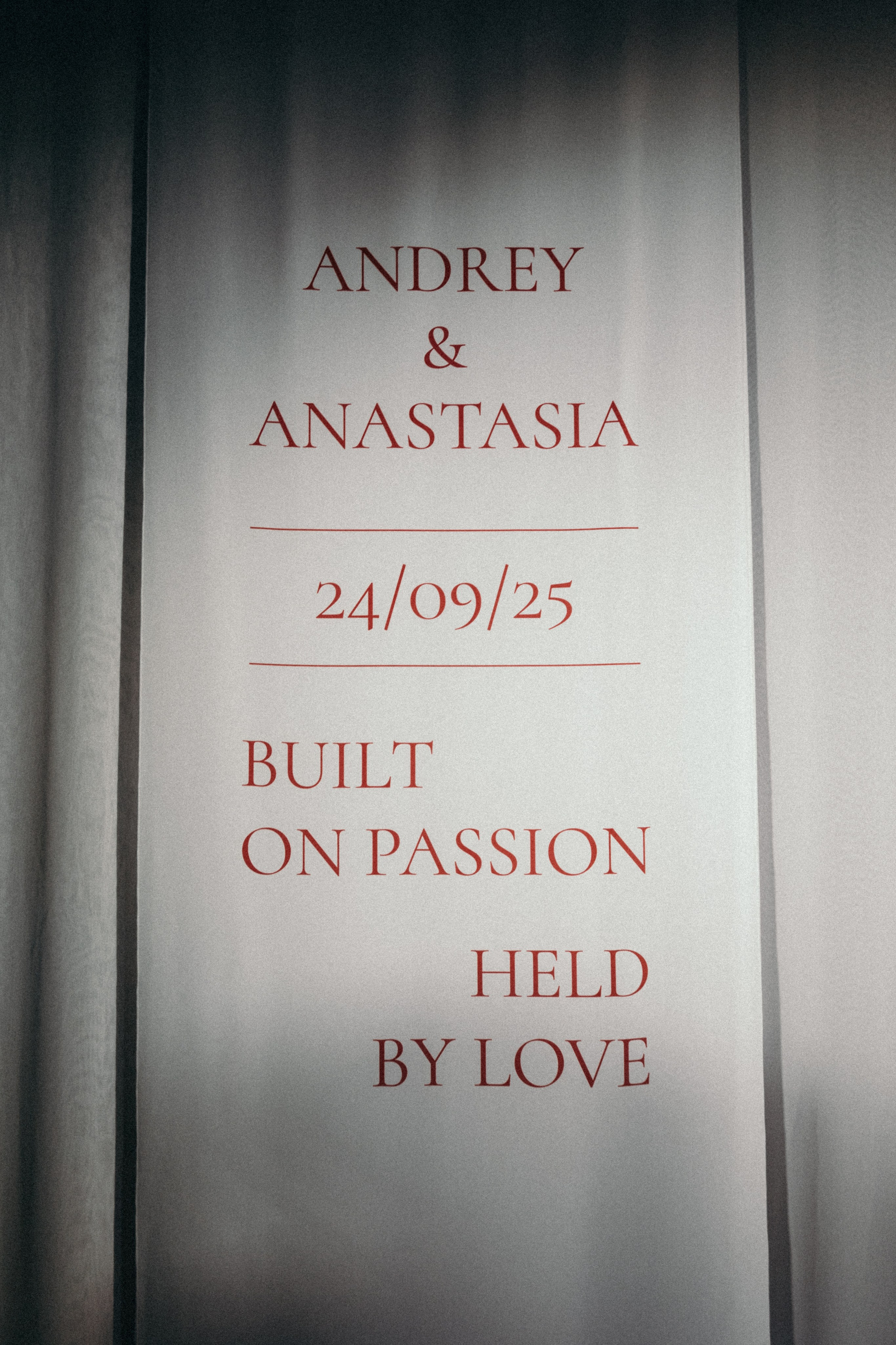 Свадьба в Питере. HELD BY LOVE. Фотограф в Астрахани Радмир Баймухамедов