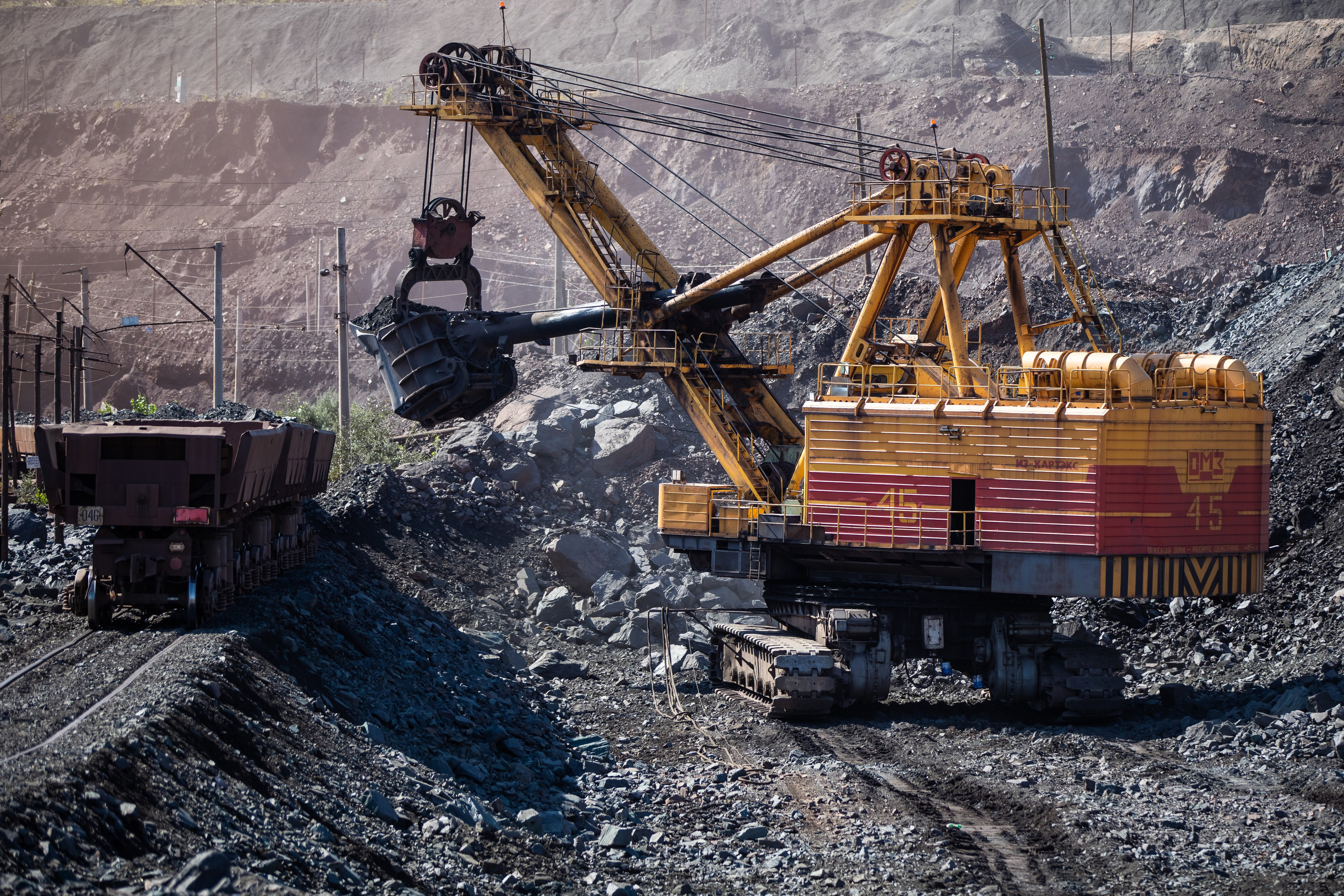 Погрузка железной руды 