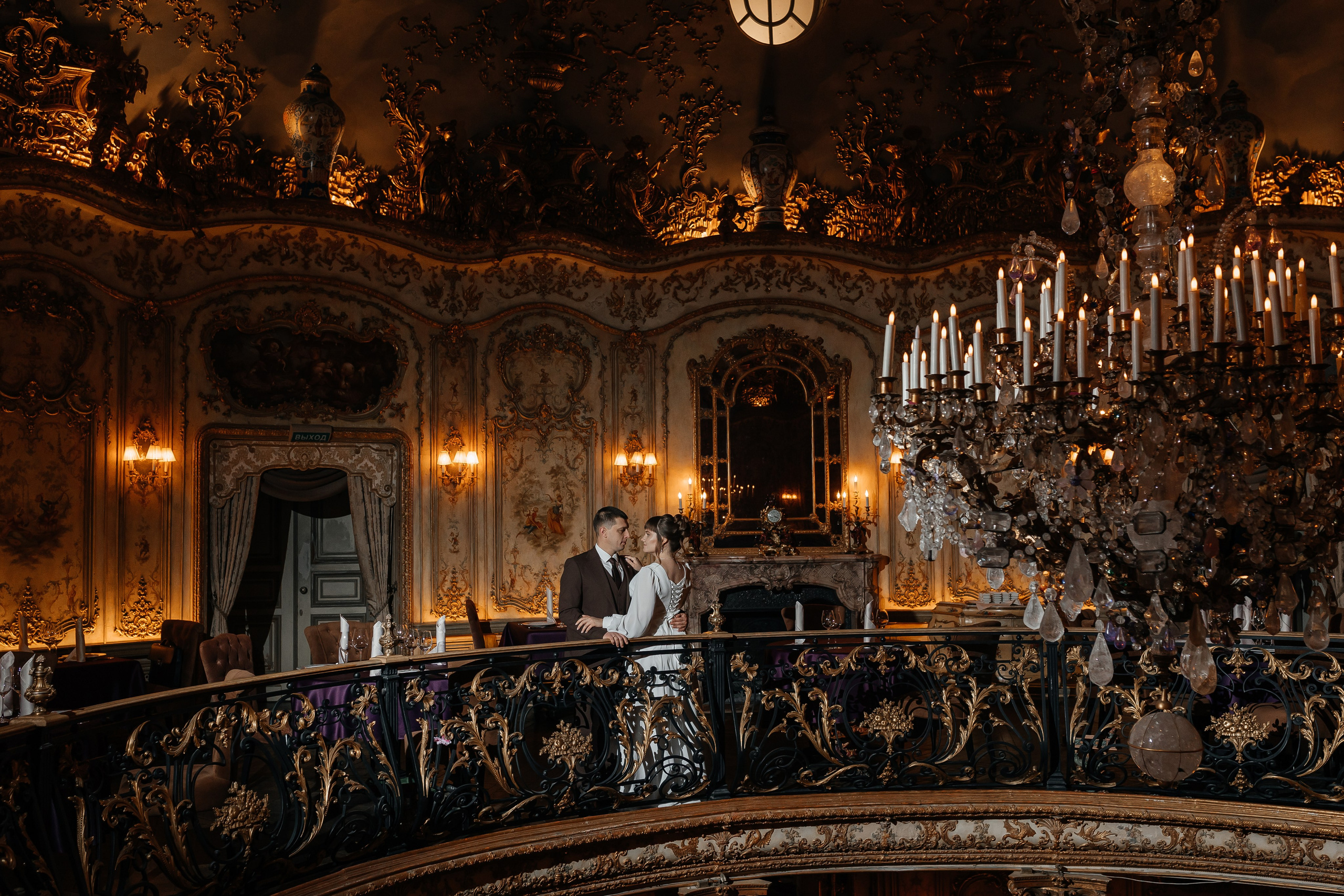 Свадебная фотосессия в ресторане Турандот. Свадебный фотограф в Москве Дарья Олендарёва