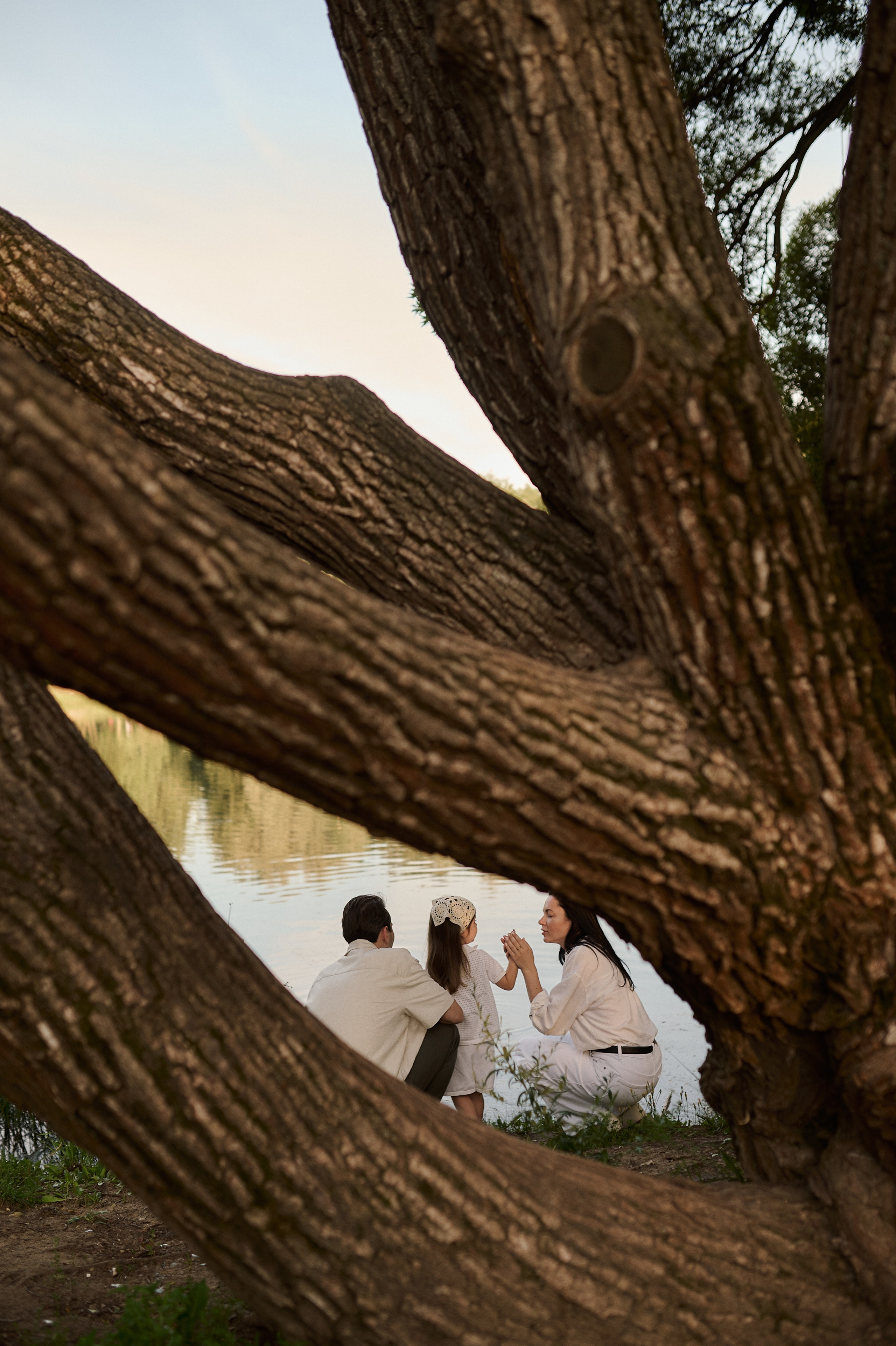 Рохус, Юля и Оливия в парке Останкино. Семейный и свадебный lifestyle-фотограф в Москве Мария Петрова