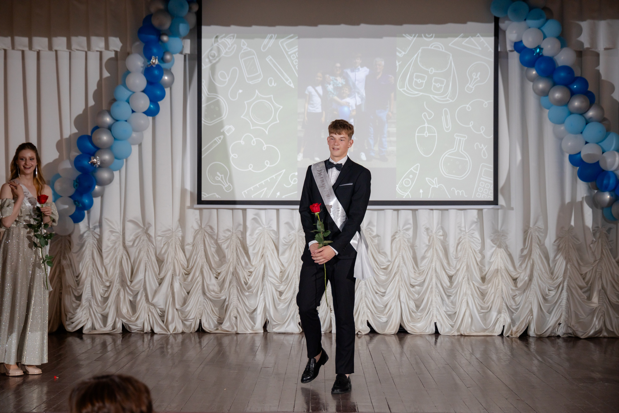 Школьный выпускной 2024 год в Соколе (Минск). Свадебный фотограф в Минске/Беларуси Сергей Спиридонов