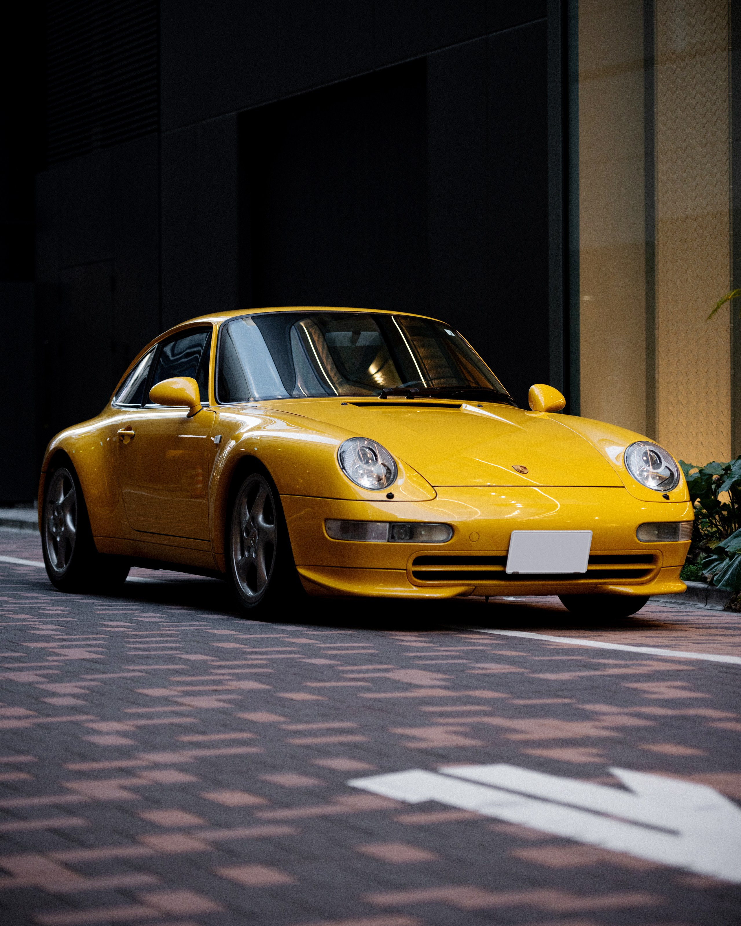 Cars in Tokyo. Photographer in Tokyo Anatolii Ozarto