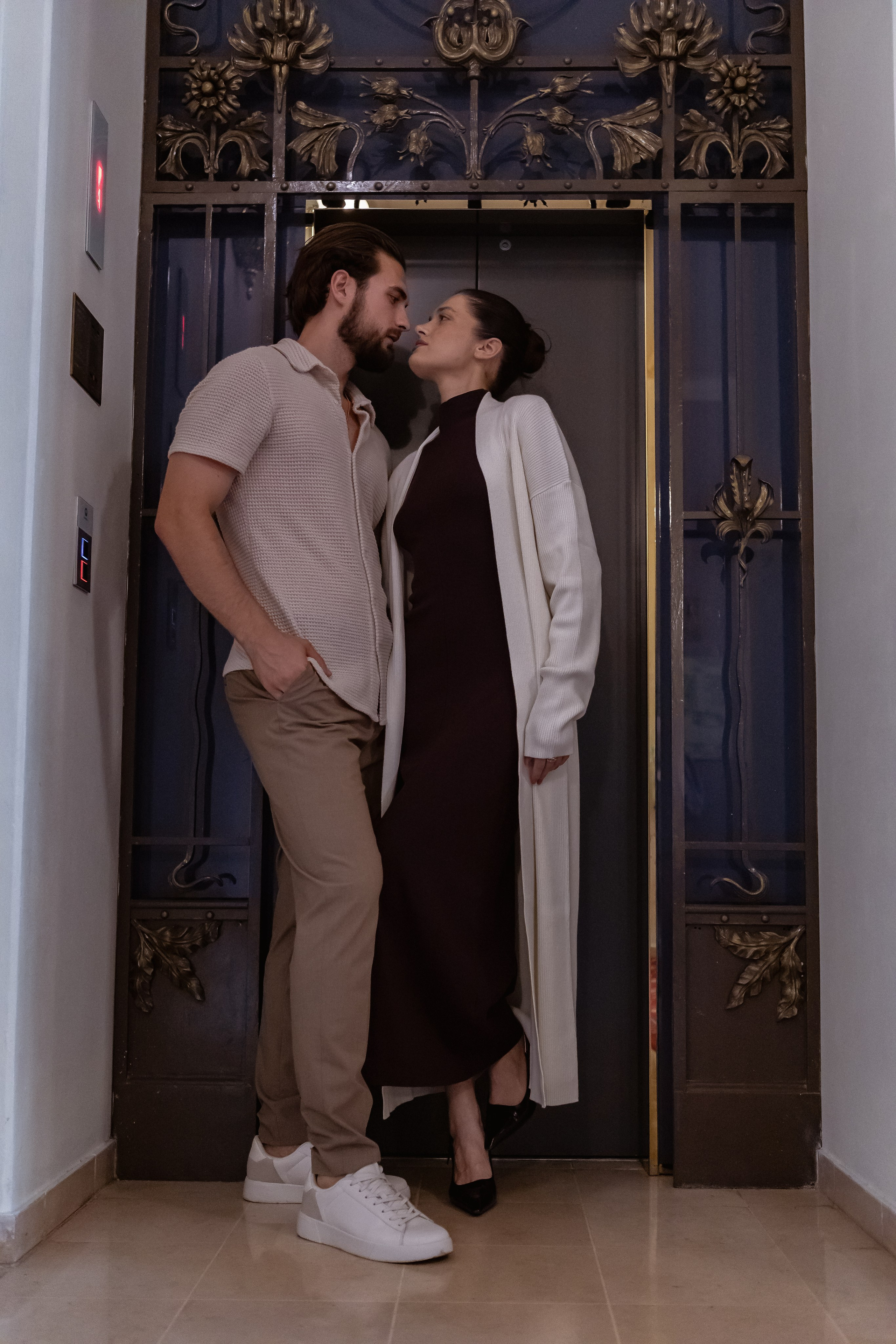 Фотопрогулка гостиница Националь. Свадебный фотограф в Москве