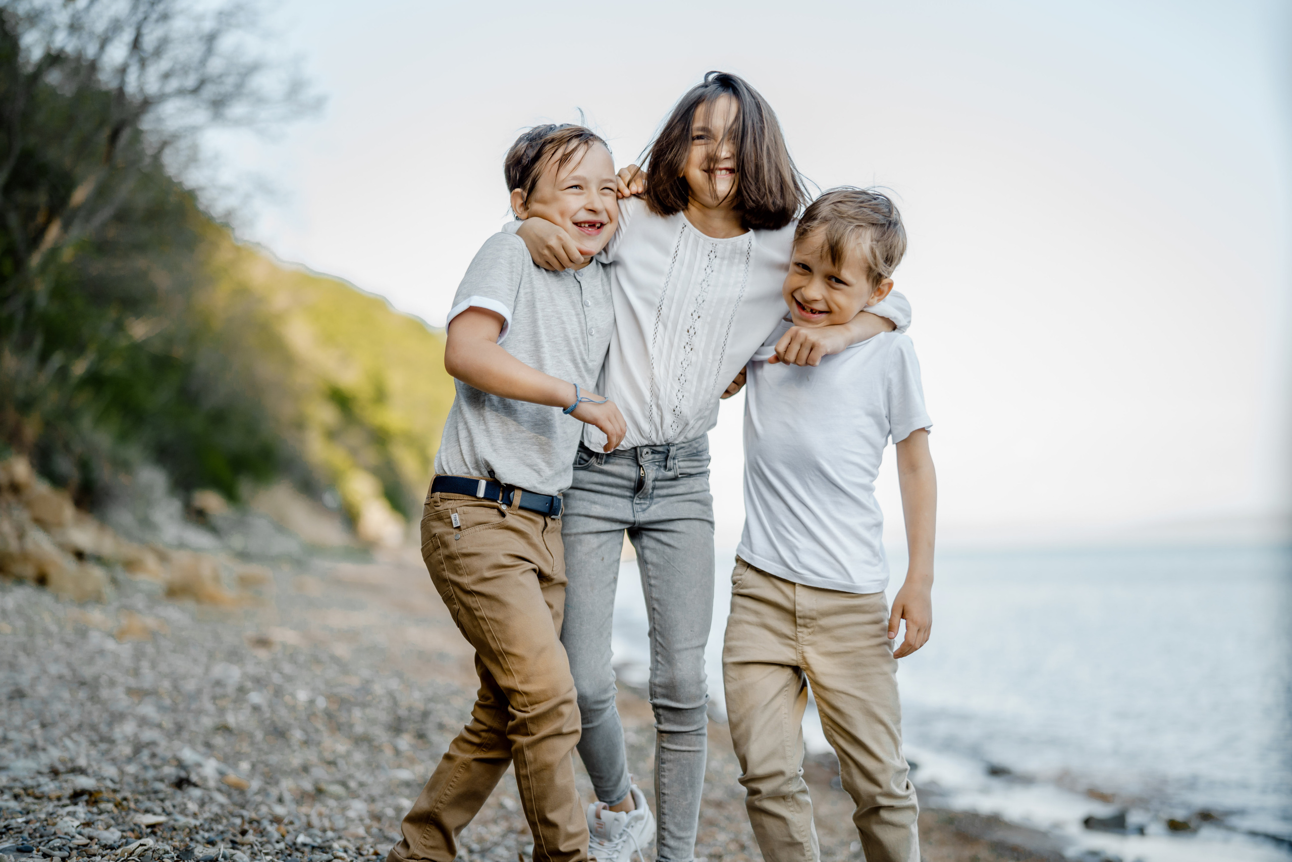 Берег моря воздушный змей и собака. Фотограф Lifestyle в Хабаровске, Владивостоке Землякова Елена