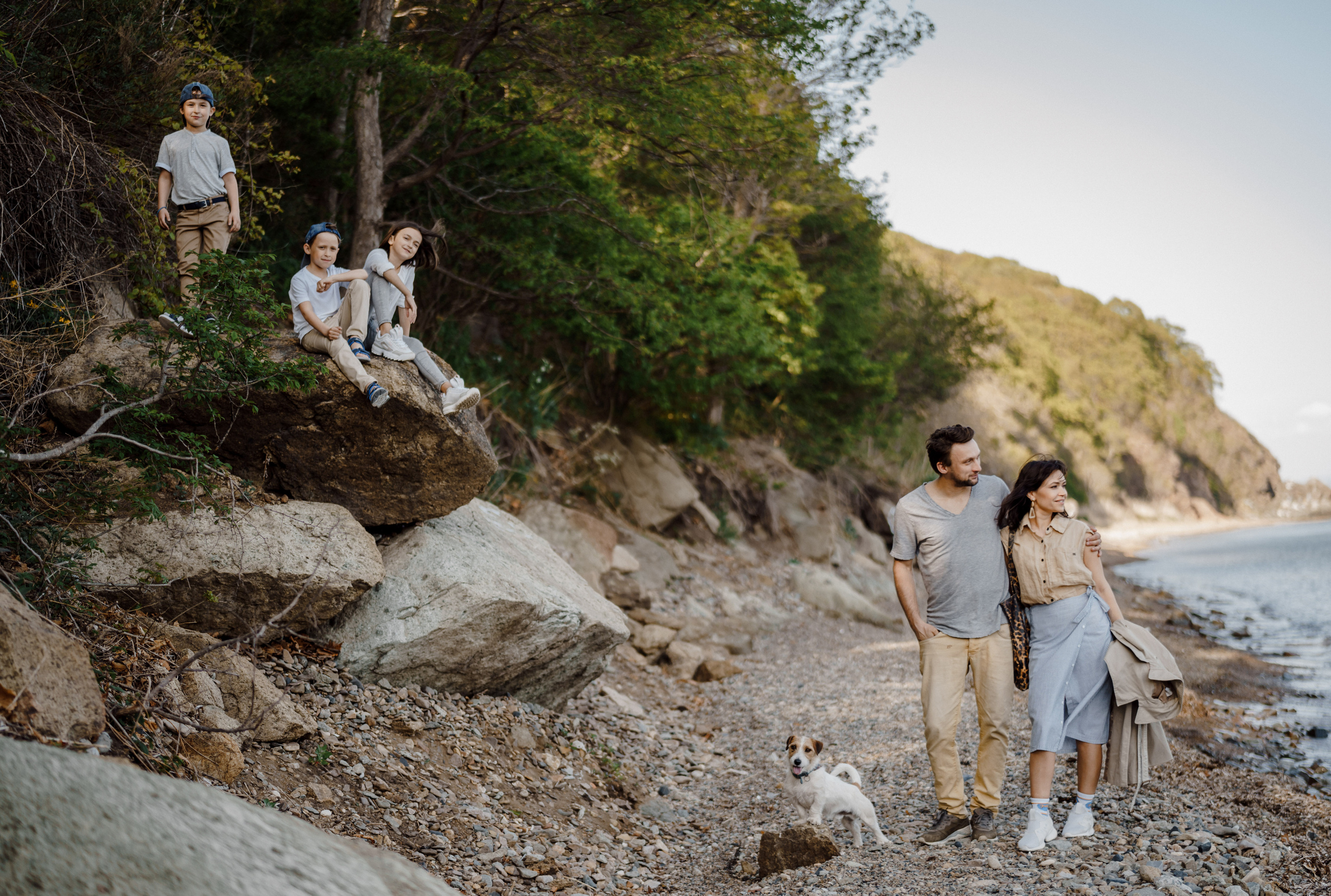 Берег моря воздушный змей и собака. Фотограф Lifestyle в Хабаровске, Владивостоке Землякова Елена