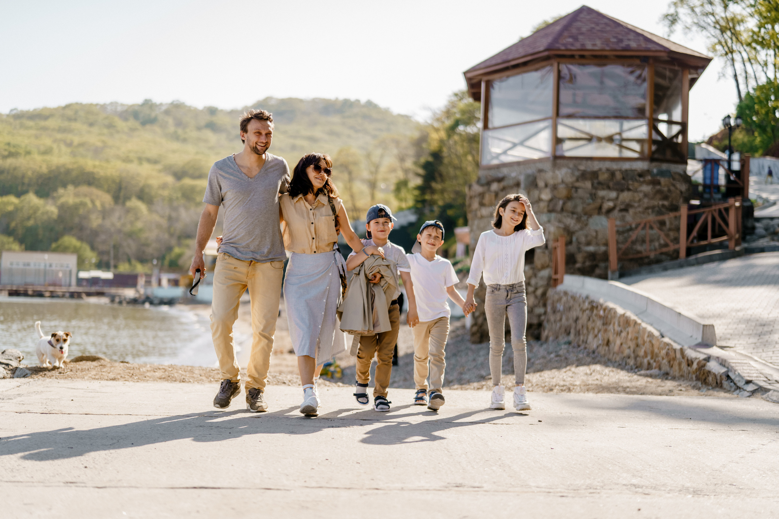 Берег моря воздушный змей и собака. Фотограф Lifestyle в Хабаровске, Владивостоке Землякова Елена