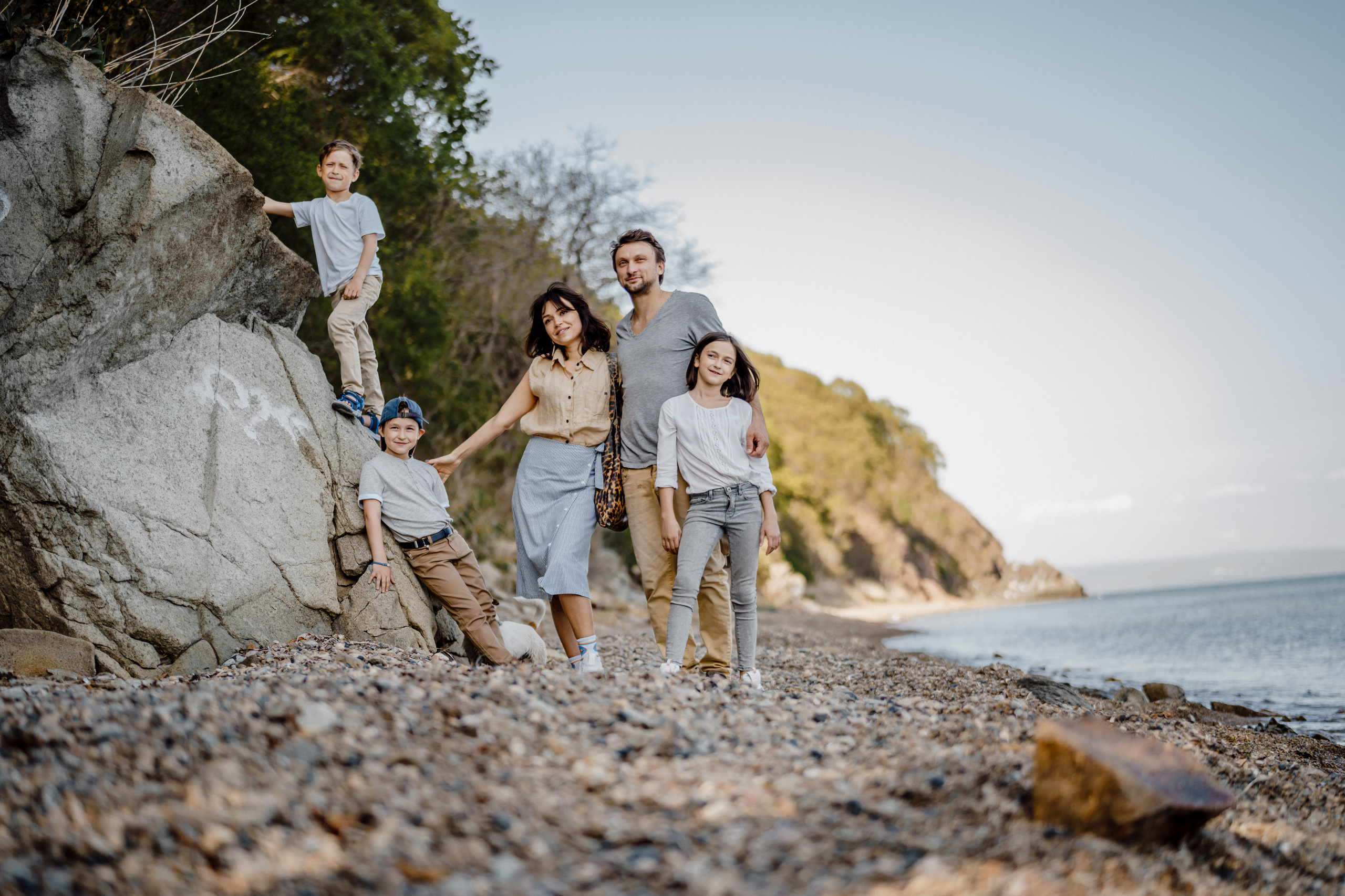 Берег моря воздушный змей и собака. Фотограф Lifestyle в Хабаровске, Владивостоке Землякова Елена