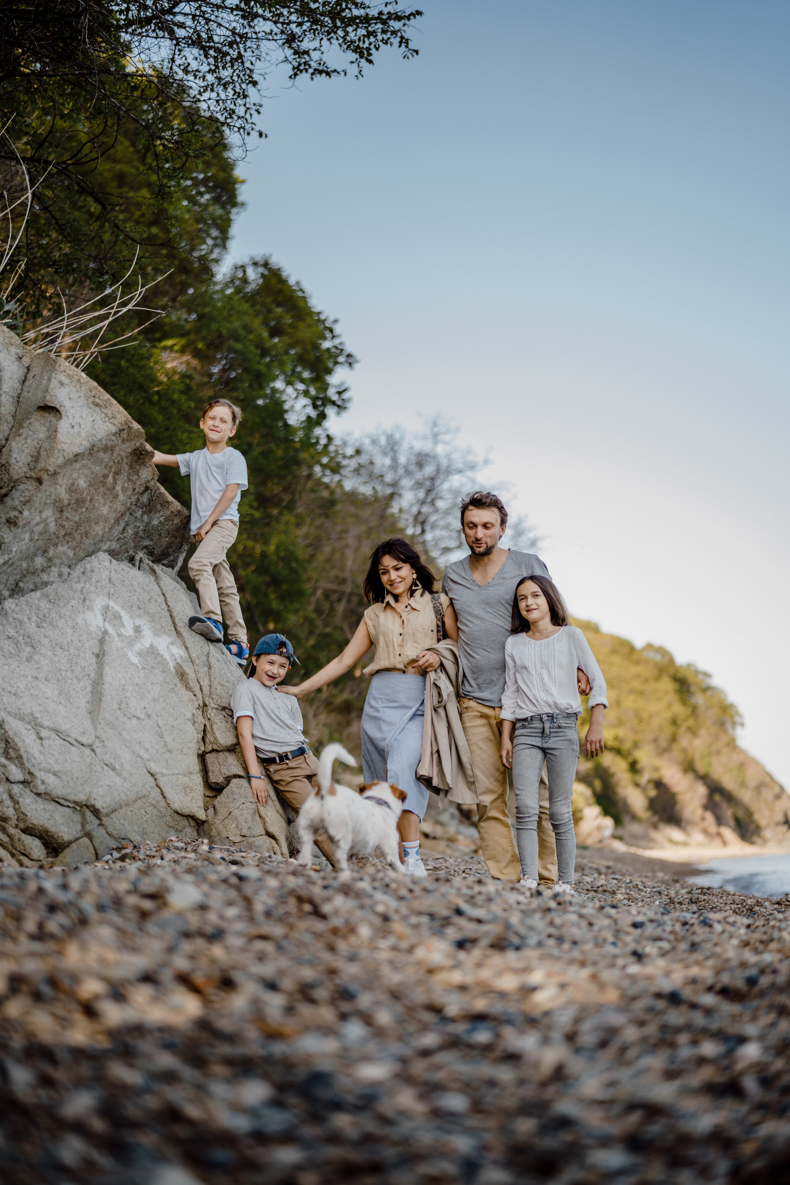 Берег моря воздушный змей и собака. Фотограф Lifestyle в Хабаровске, Владивостоке Землякова Елена