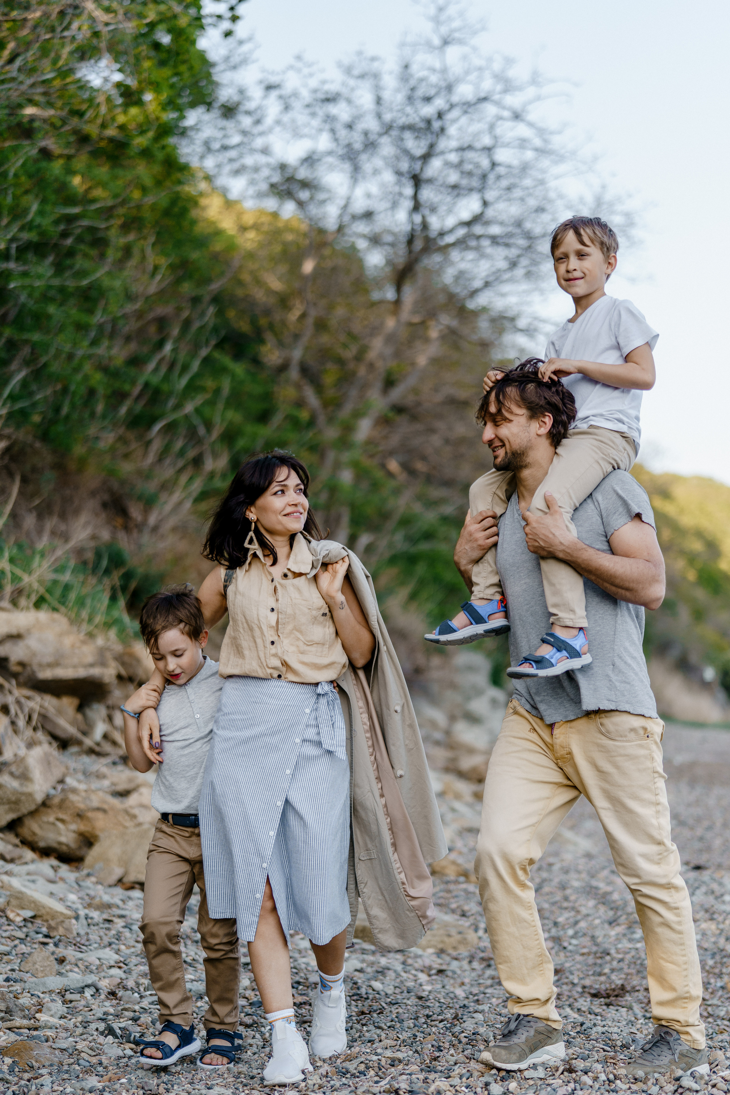 Берег моря воздушный змей и собака. Фотограф Lifestyle в Хабаровске, Владивостоке Землякова Елена