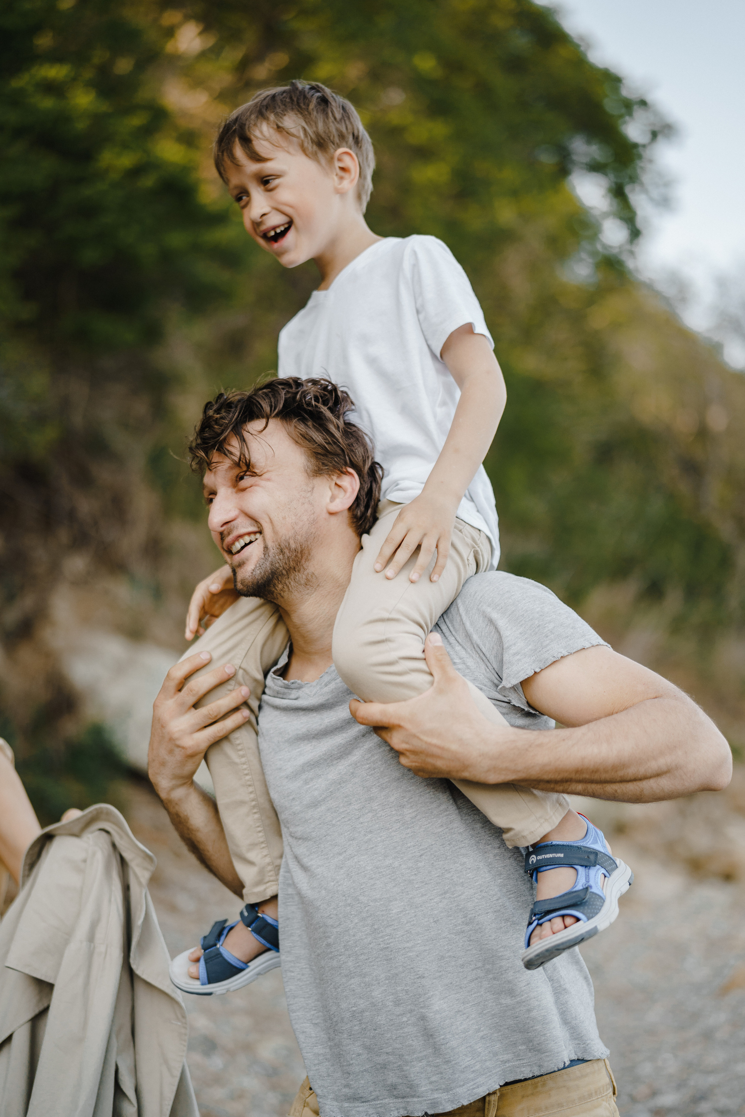 Берег моря воздушный змей и собака. Фотограф Lifestyle в Хабаровске, Владивостоке Землякова Елена