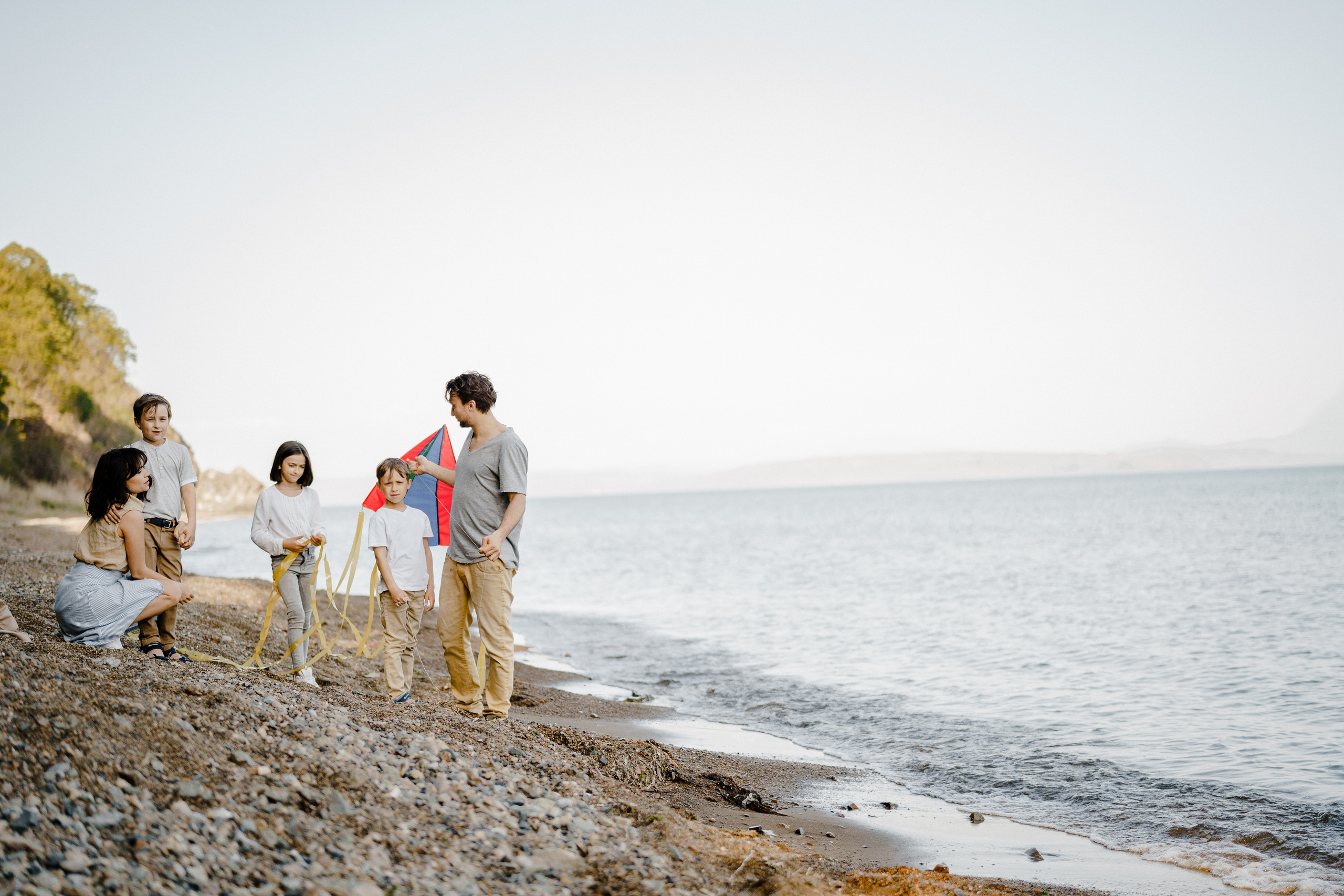 Берег моря воздушный змей и собака. Фотограф Lifestyle в Хабаровске, Владивостоке Землякова Елена
