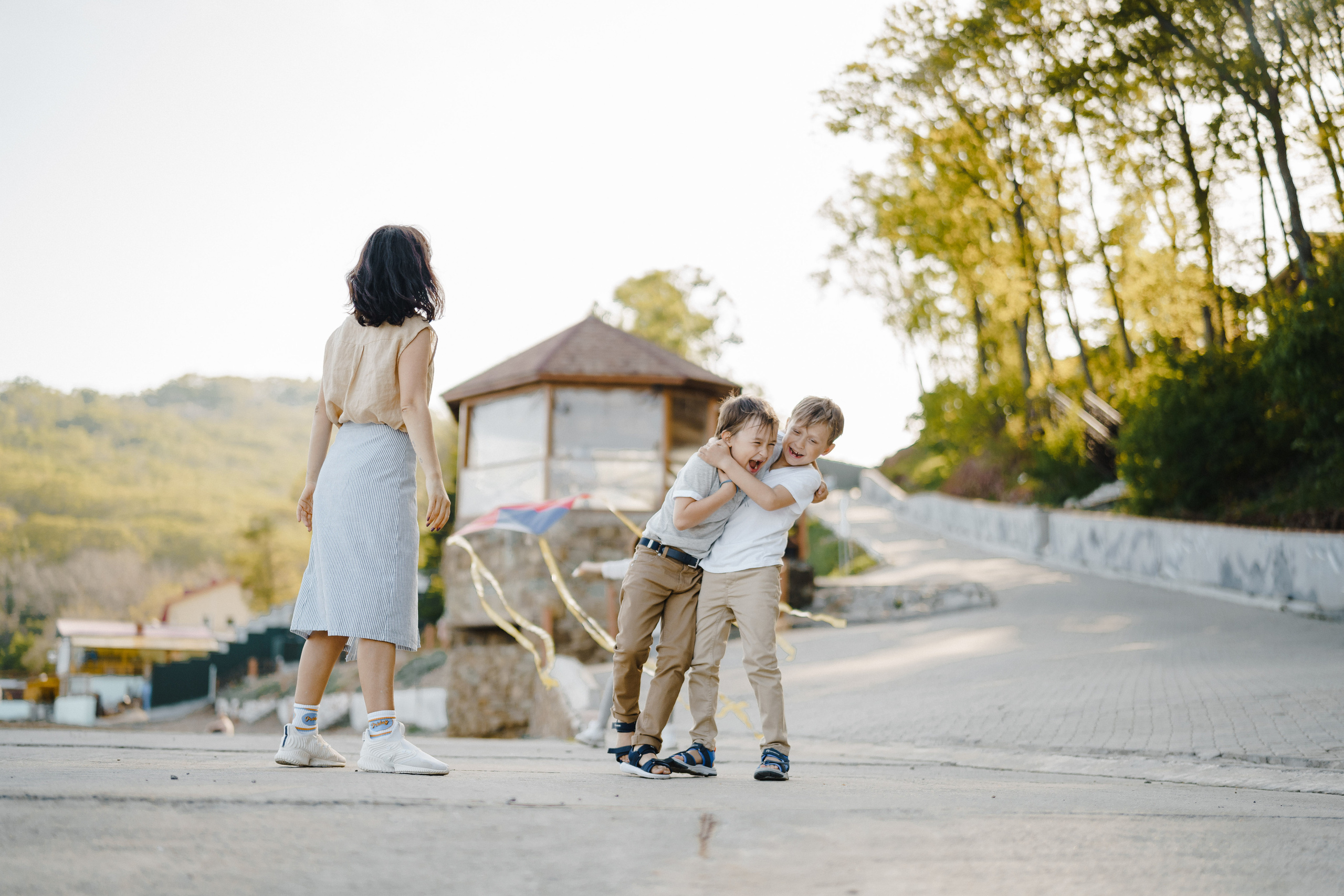 Берег моря воздушный змей и собака. Фотограф Lifestyle в Хабаровске, Владивостоке Землякова Елена
