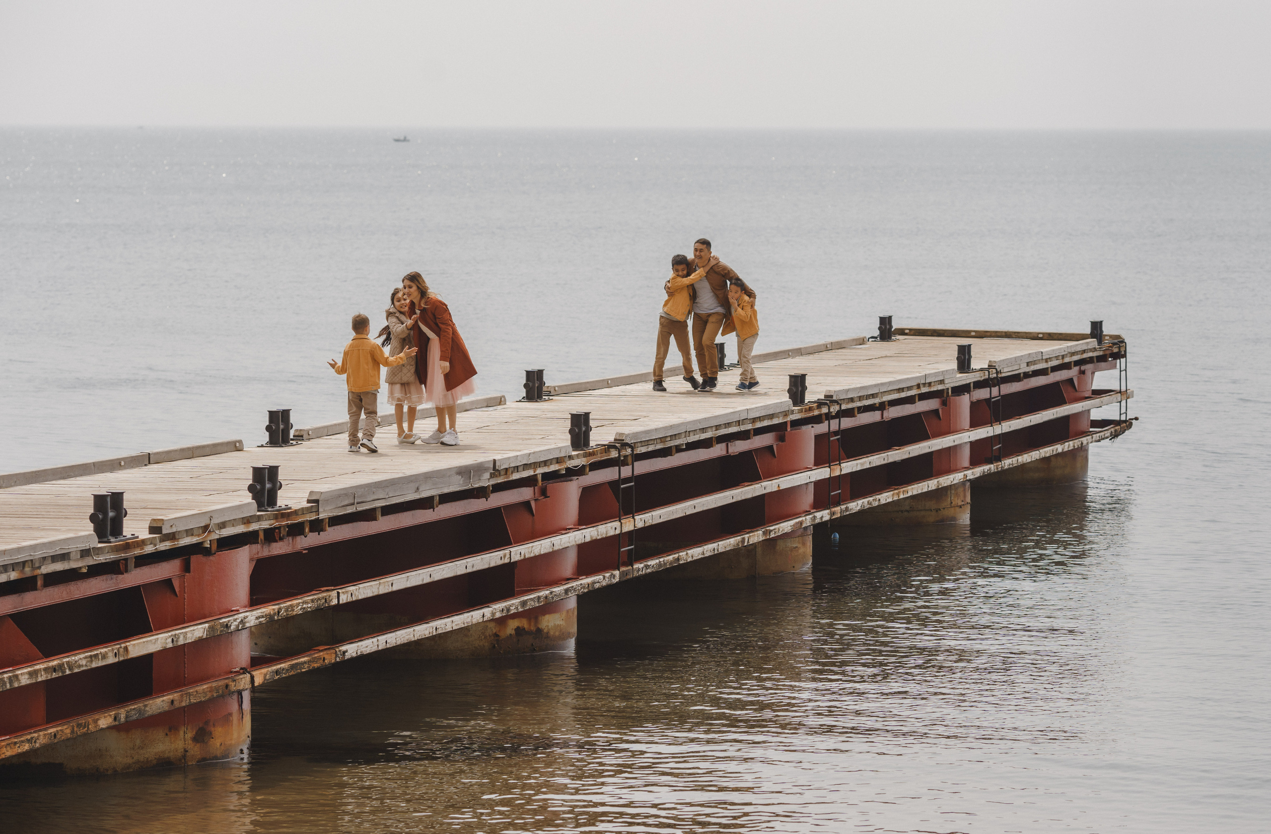 Пирс и чайки. Фотограф Lifestyle в Хабаровске, Владивостоке Землякова Елена