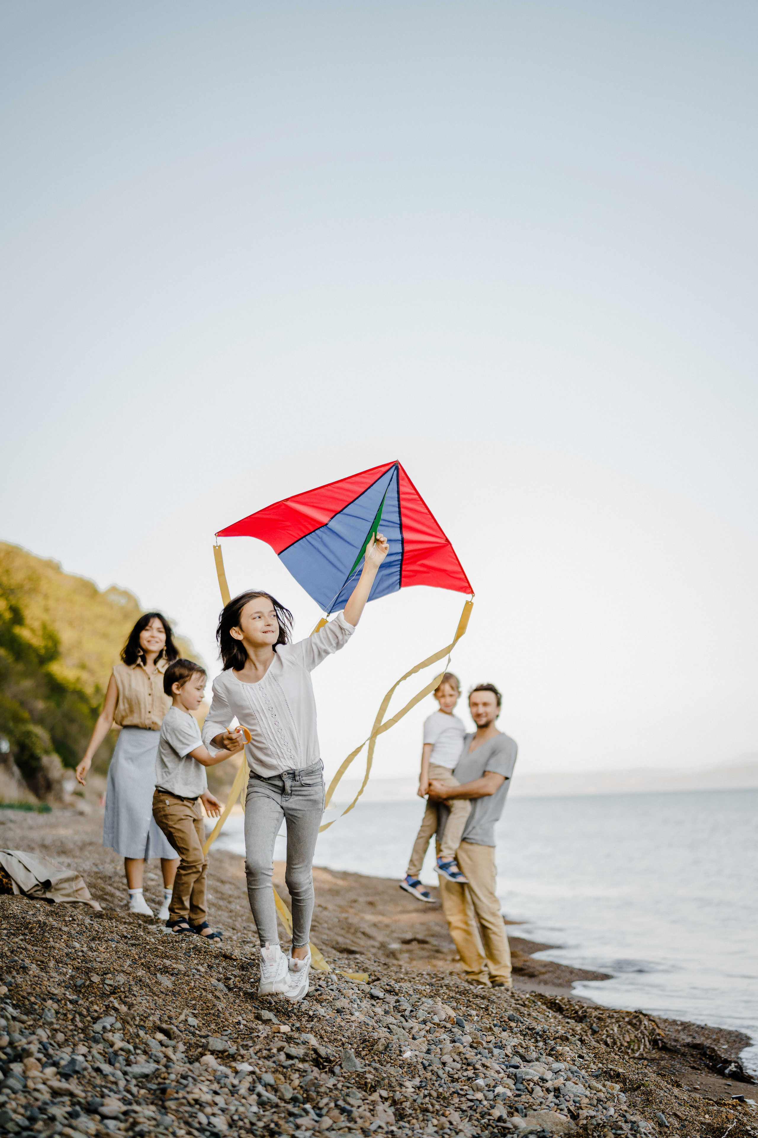 Берег моря воздушный змей и собака. Фотограф Lifestyle в Хабаровске, Владивостоке Землякова Елена