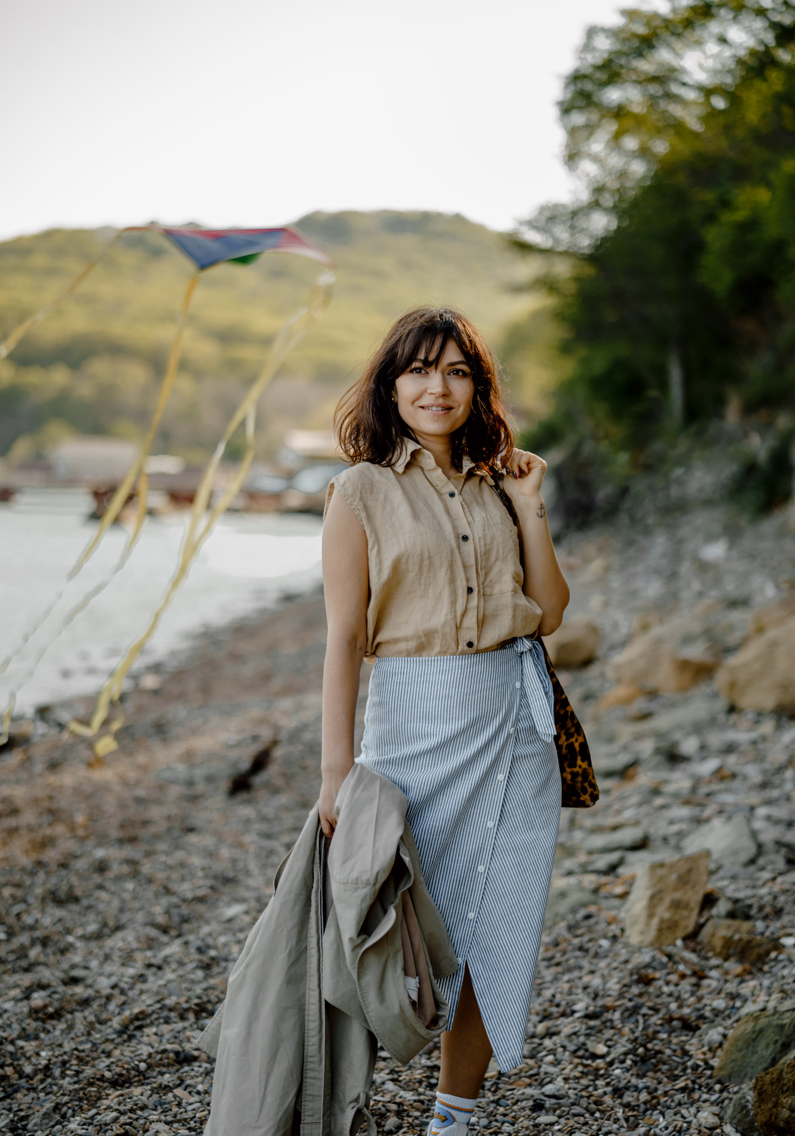 Берег моря воздушный змей и собака. Фотограф Lifestyle в Хабаровске, Владивостоке Землякова Елена