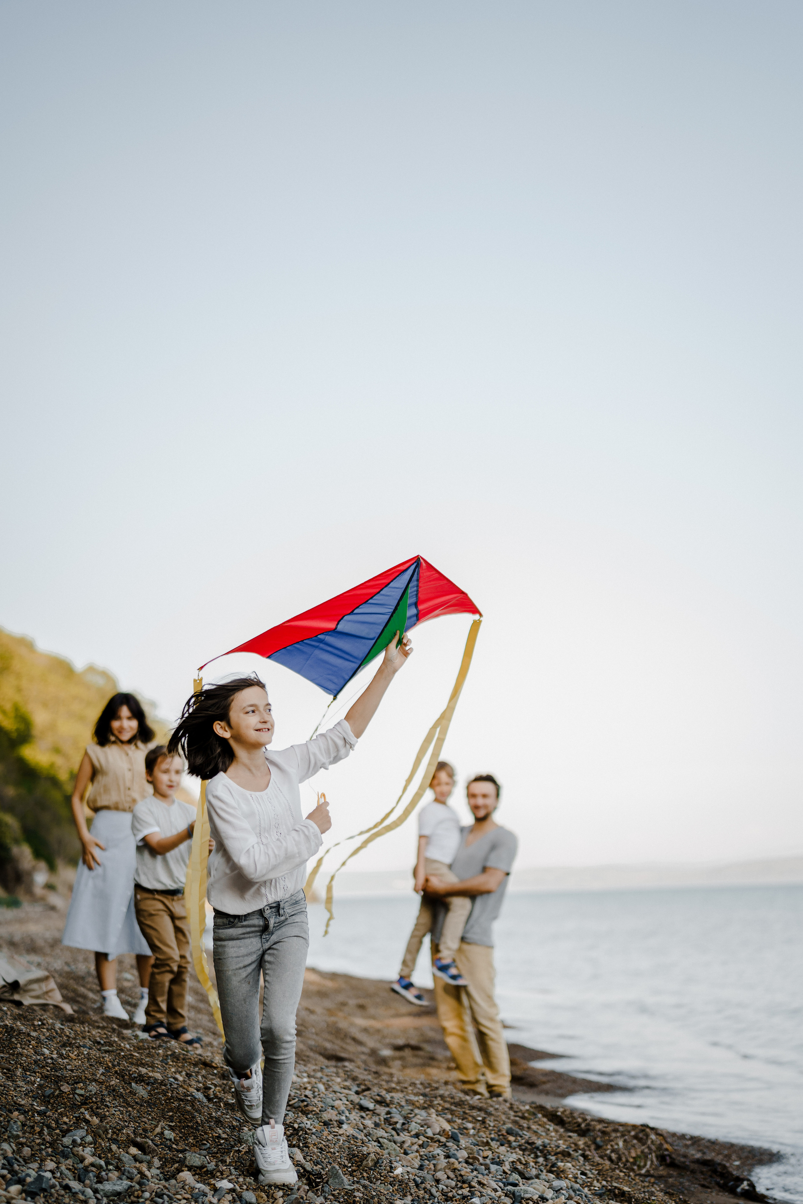 Берег моря воздушный змей и собака. Фотограф Lifestyle в Хабаровске, Владивостоке Землякова Елена