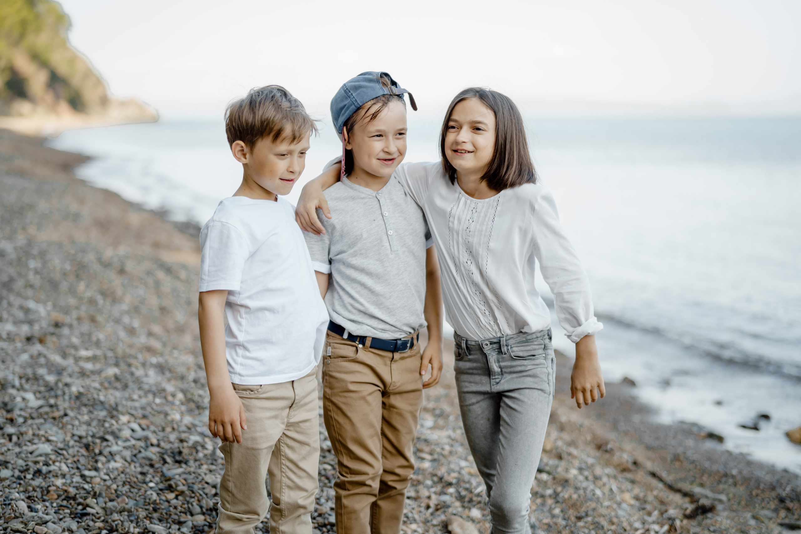 Берег моря воздушный змей и собака. Фотограф Lifestyle в Хабаровске, Владивостоке Землякова Елена