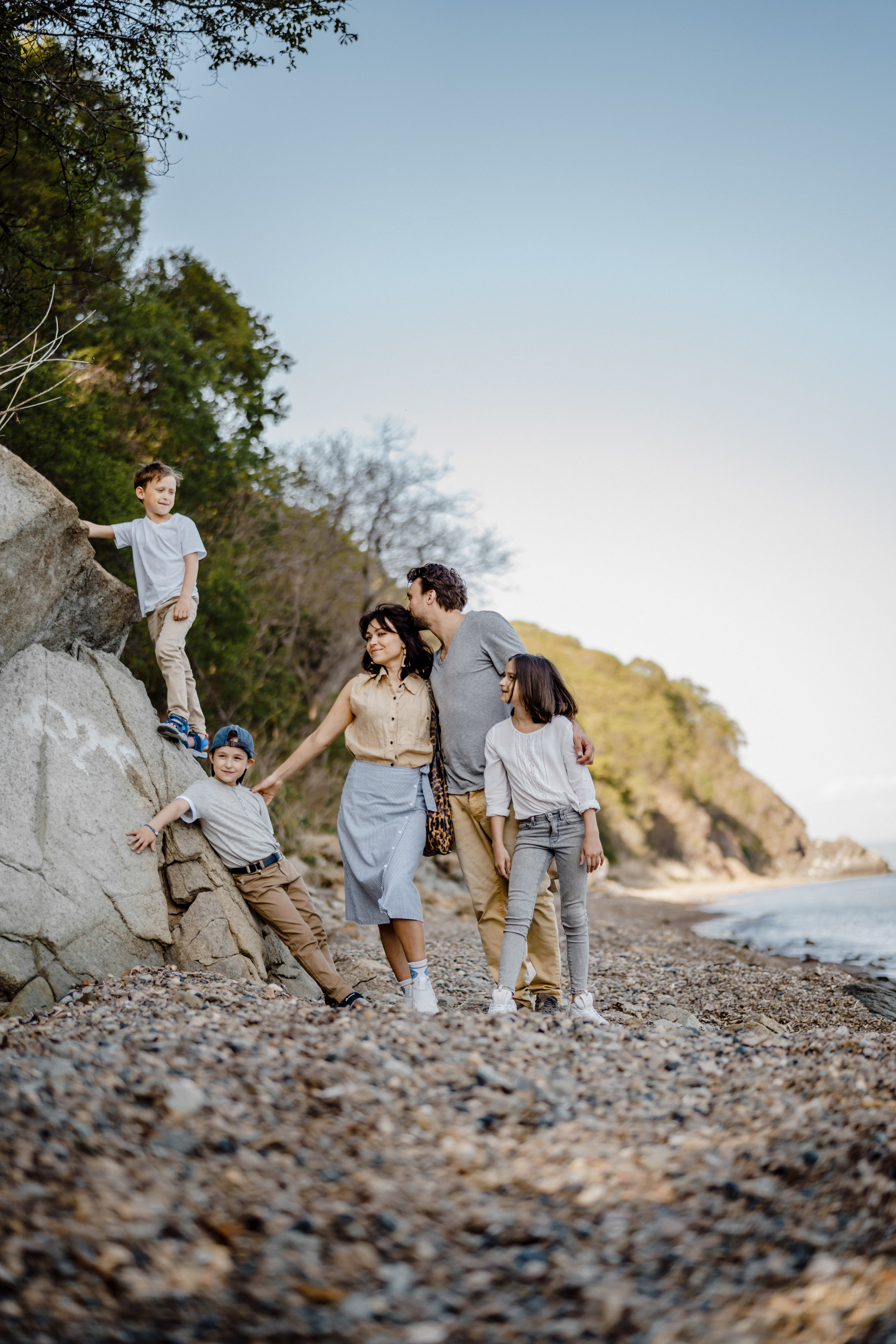 Берег моря воздушный змей и собака. Фотограф Lifestyle в Хабаровске, Владивостоке Землякова Елена