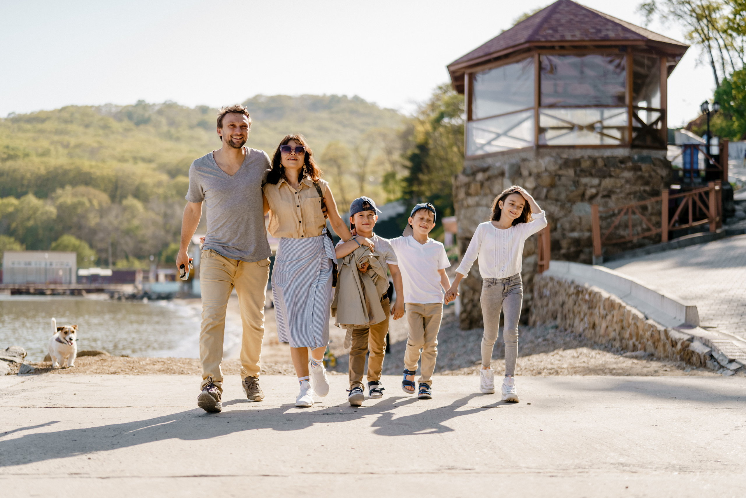 Берег моря воздушный змей и собака. Фотограф Lifestyle в Хабаровске, Владивостоке Землякова Елена