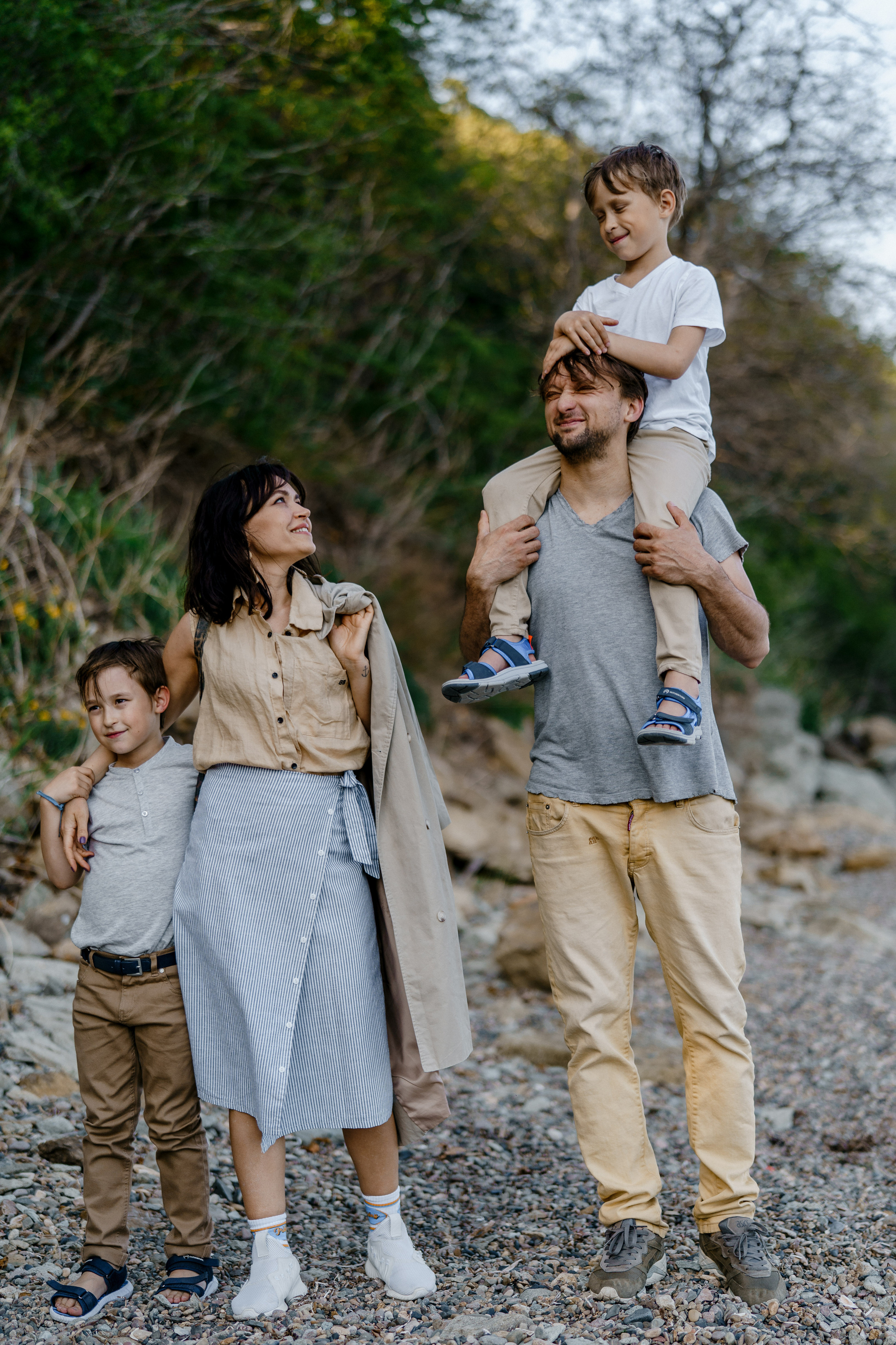 Берег моря воздушный змей и собака. Фотограф Lifestyle в Хабаровске, Владивостоке Землякова Елена