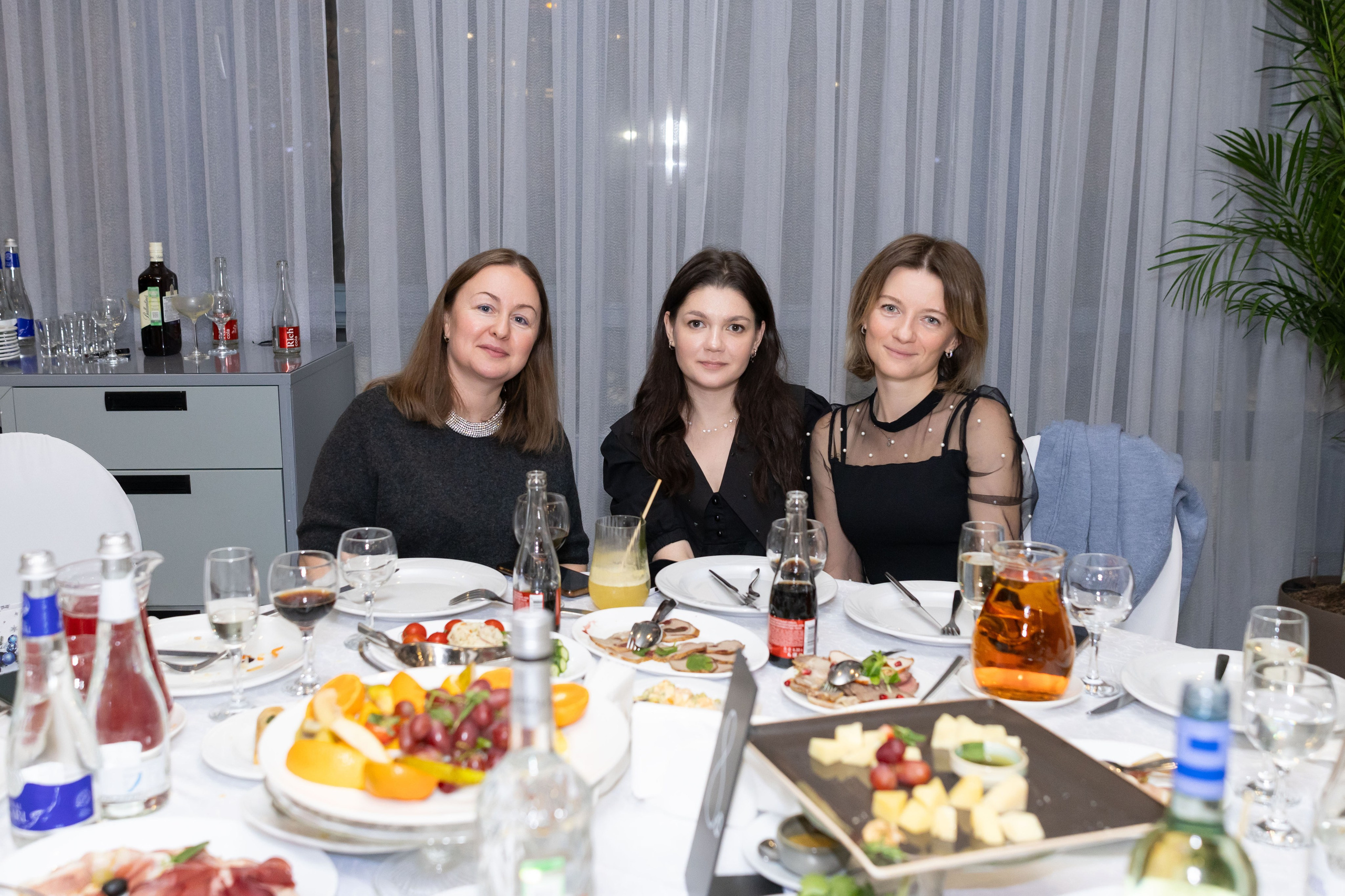 Корпоратив ресторан Времена года Москва. Семейный и детский фотограф Анна Петракова