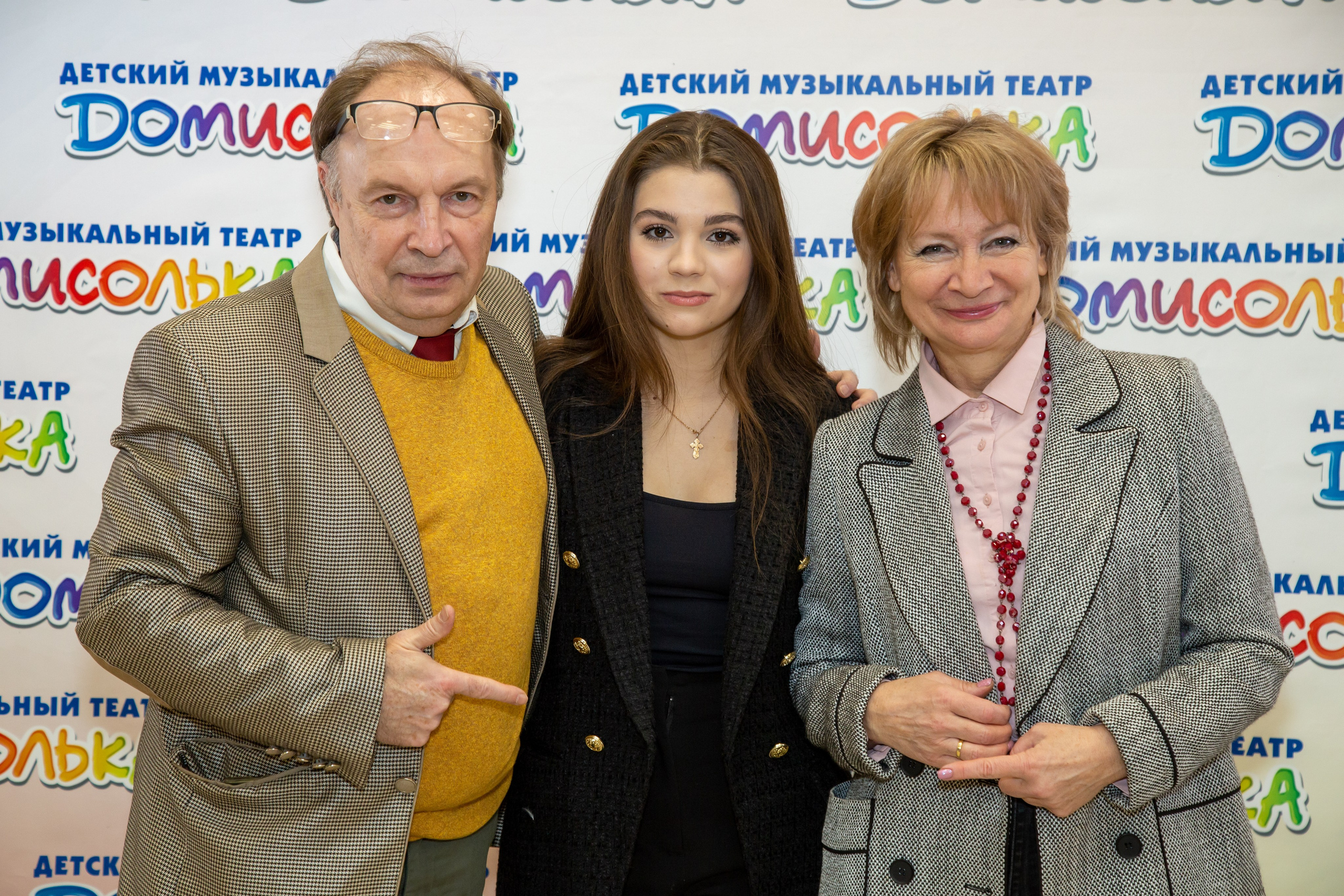 Репортажная съёмка для Домисольки на новый год. «Студия DRONAVT`s» — видеосъёмка и фотография г. Москва