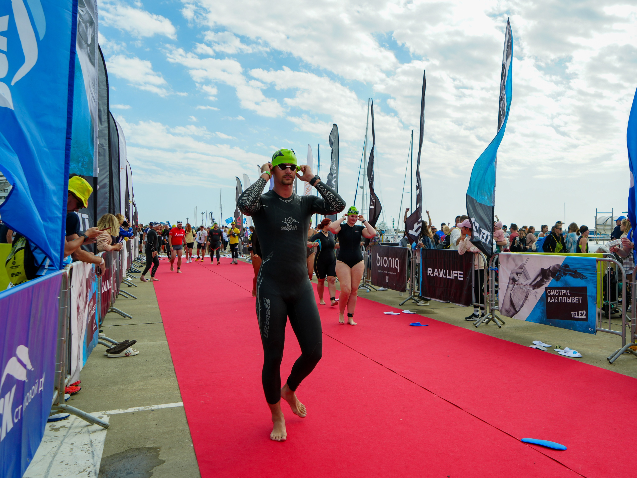 Фотоотчет партнерской интеграции для компании TELE2 на фестивале Ironstar. Репортажный фотограф в Красной Поляне и Сочи Павлюченко Екатерина