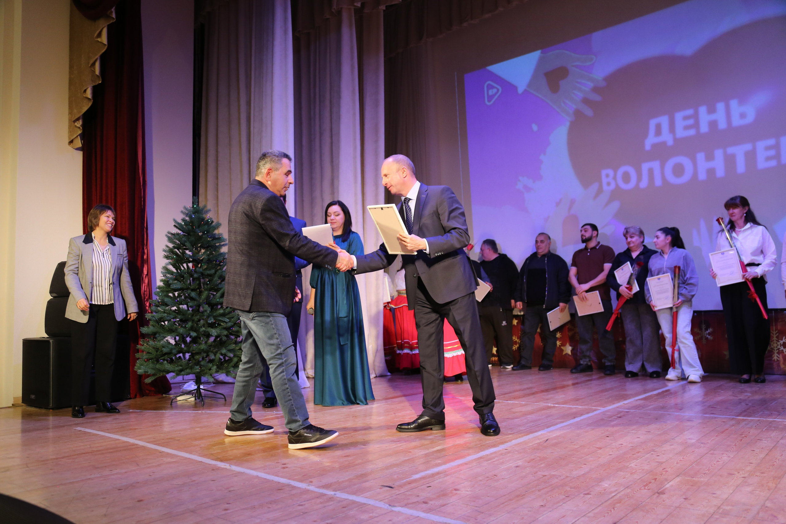 День Волонтёра. Жизнь курорта Кабардинка в фотографиях