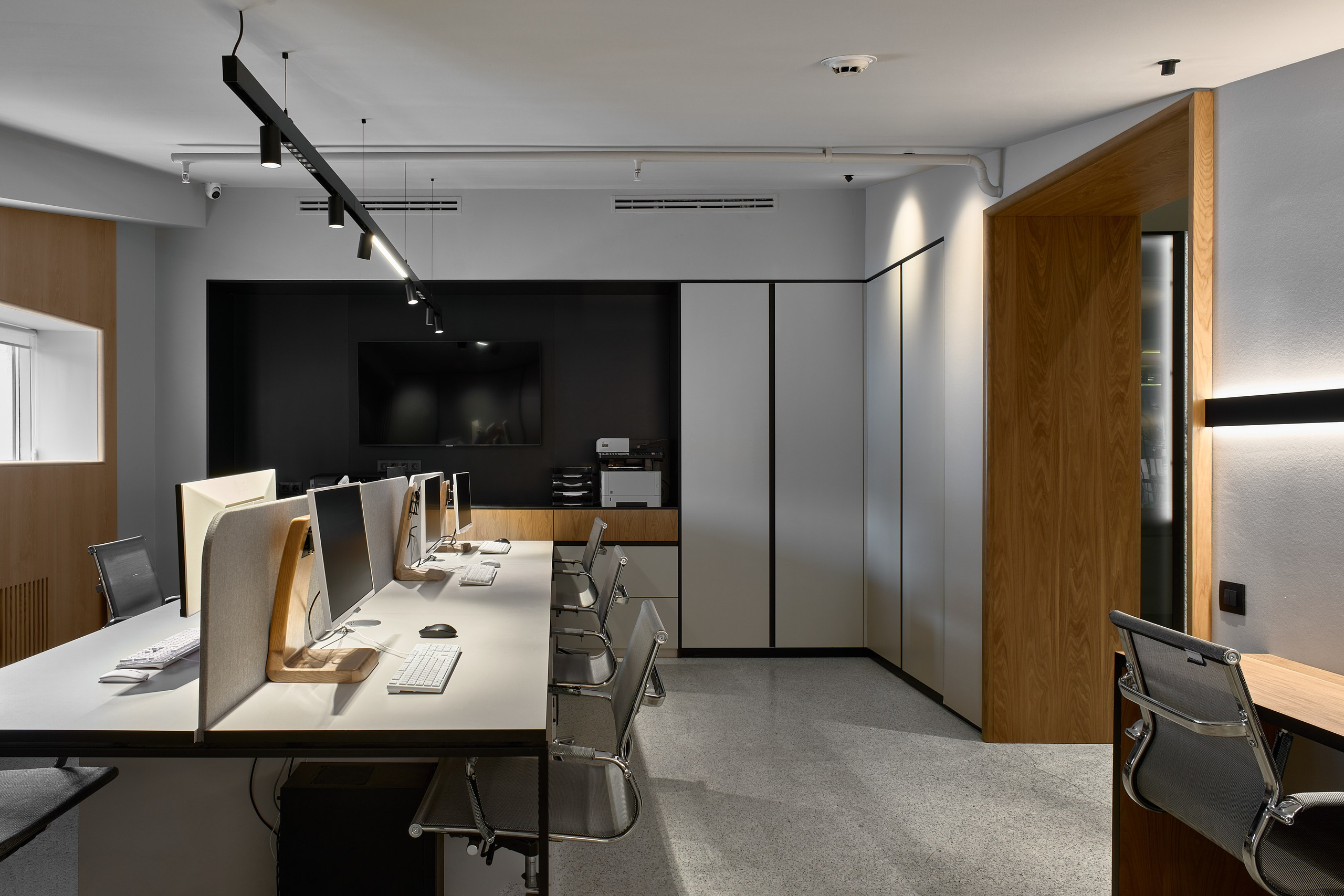 Фотосъемка салона мебели Деребас в ИЦ АРХИТЕКТОР, Екатеринбург. Интерьерный фотограф. Фотограф архитектуры