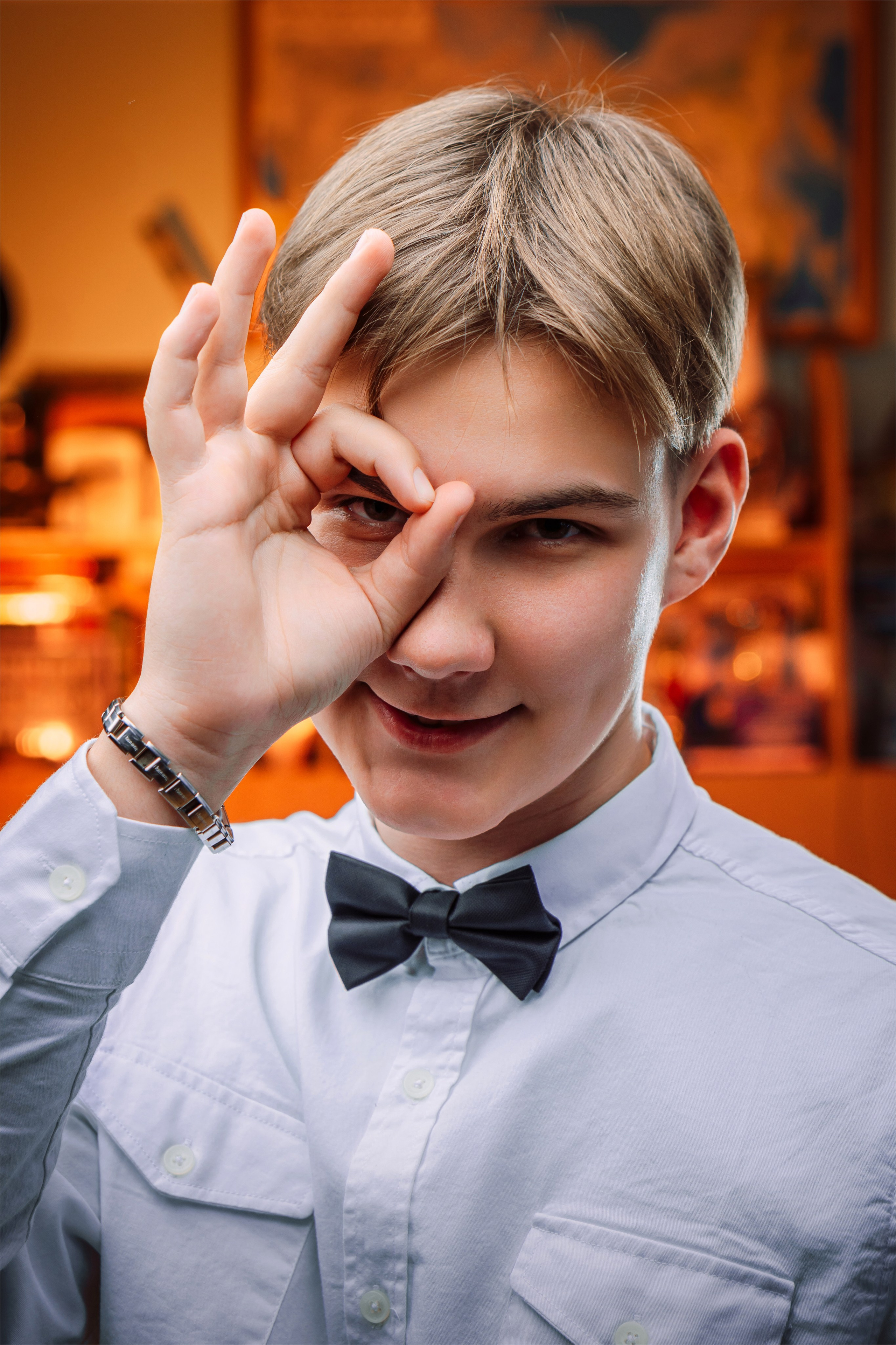 Рушим шаблоны о школьной фотографии!Мелбук. - это современный подход к созданию ярких и современных выпускных альбомов в Хабаровске и Хабаровском крае!Работаем по всему Дальнему Востоку!Наша творческая студия проводит красивые, смешные и классные фотосессии, которые подойдут для мальчиков и девочек,которые учаться в 4, 9, 11 классах.Наши макеты содержат цитаты, фото, фразы, прикольные росписи, которые мы размещаем в дипломе выпускника.Заказать выпускную книгу в городе Хабаровск, настолько же важно, как выпускная песня и выпускная лента на торжественный праздник.Дизайнер наших книг живет в СПБ, а ваши альбомы печатаются в Москве.Посмотрите наши работы на сайте, которые изготовил наш фотограф на Дальнем Востоке в 2024 - 2025 году.На нашем сайте размещены шаблоны, информация, цена и трудовой договор.